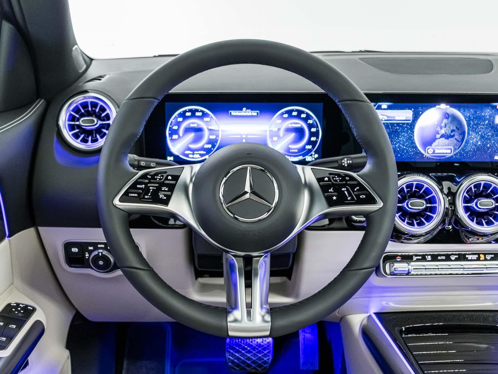 MERCEDES-BENZ EQA 350 4MATIC "Excellence Edition" - 11