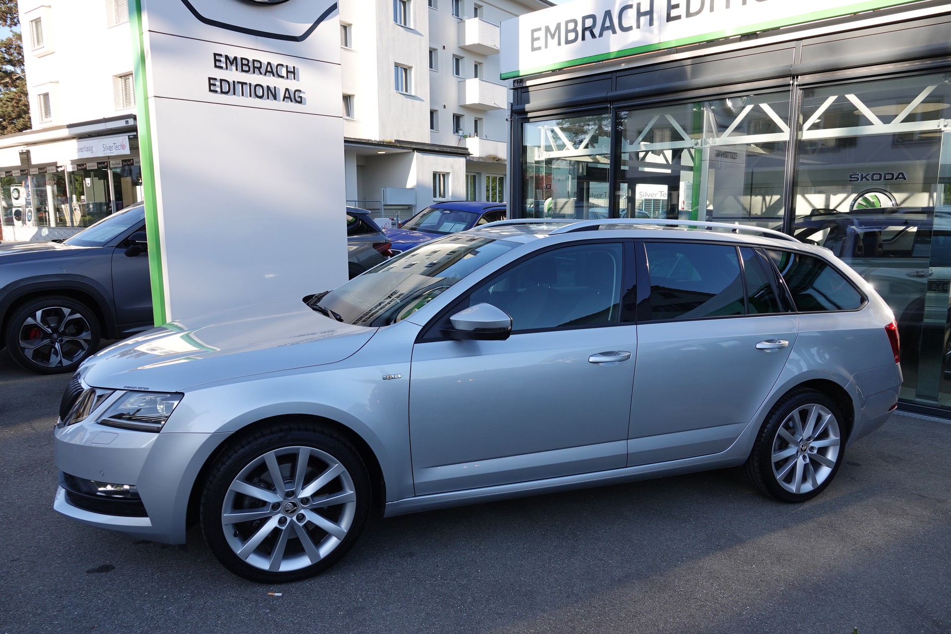 SKODA Octavia Combi 2.0 TSI Soleil 4x4 DSG - 4