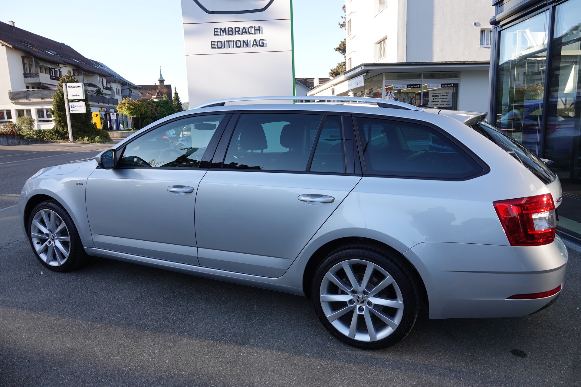 SKODA Octavia Combi 2.0 TSI Soleil 4x4 DSG - 6