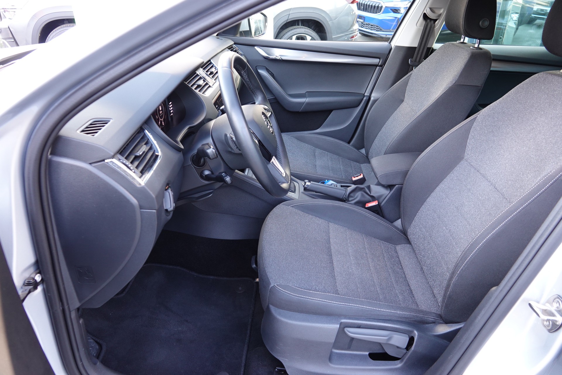 SKODA Octavia Combi 2.0 TSI Soleil 4x4 DSG - 16