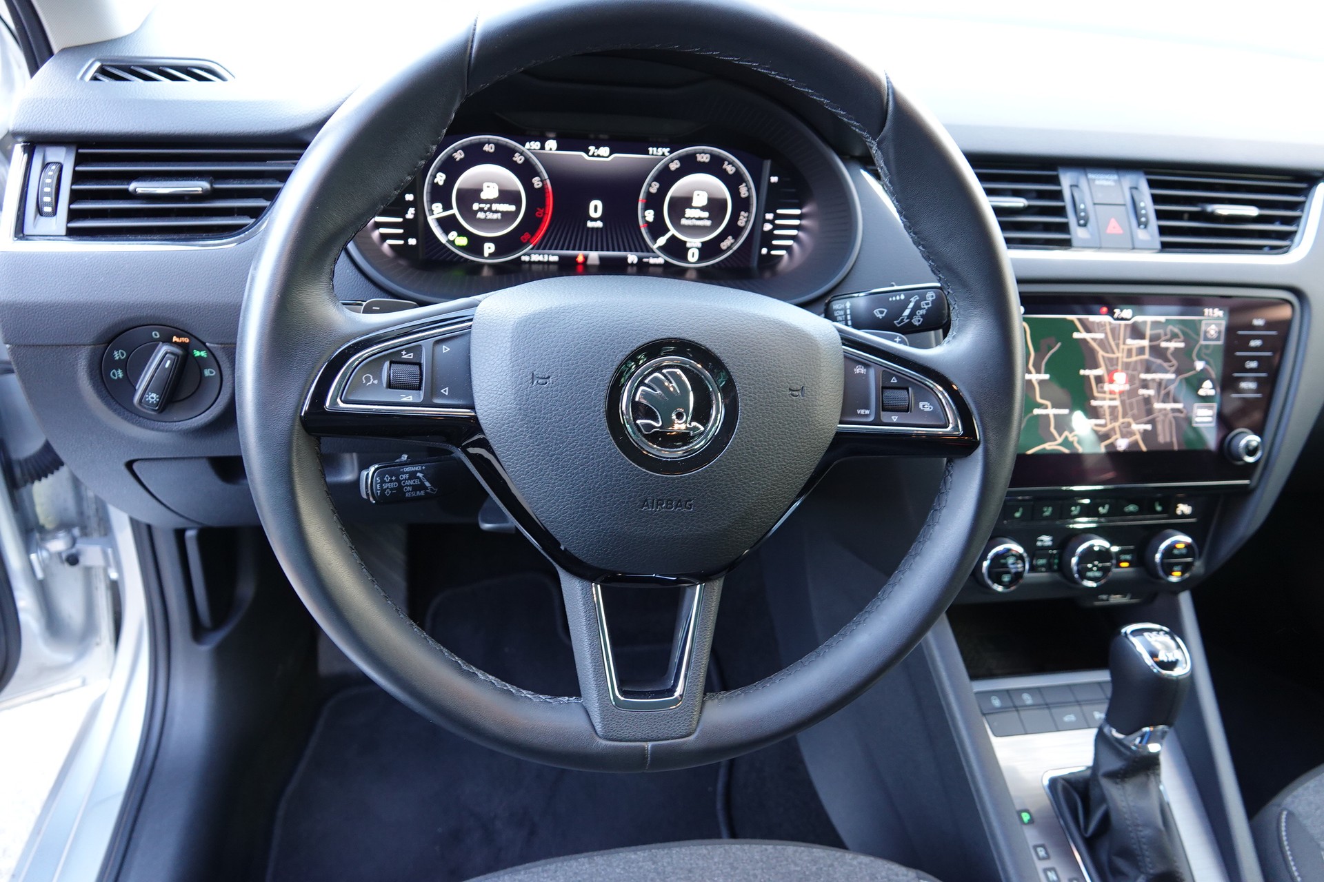 SKODA Octavia Combi 2.0 TSI Soleil 4x4 DSG - 14