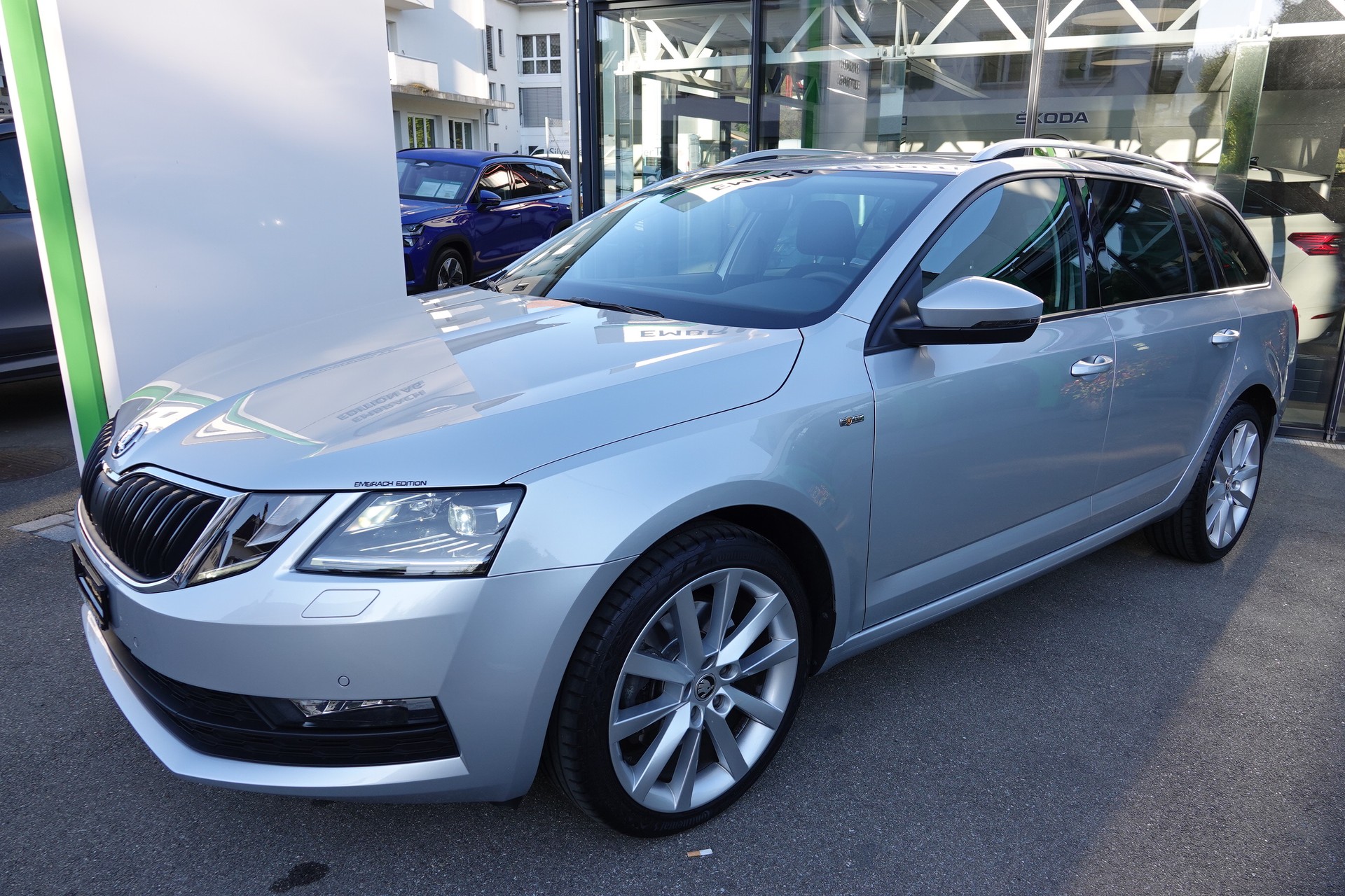 SKODA Octavia Combi 2.0 TSI Soleil 4x4 DSG - 3