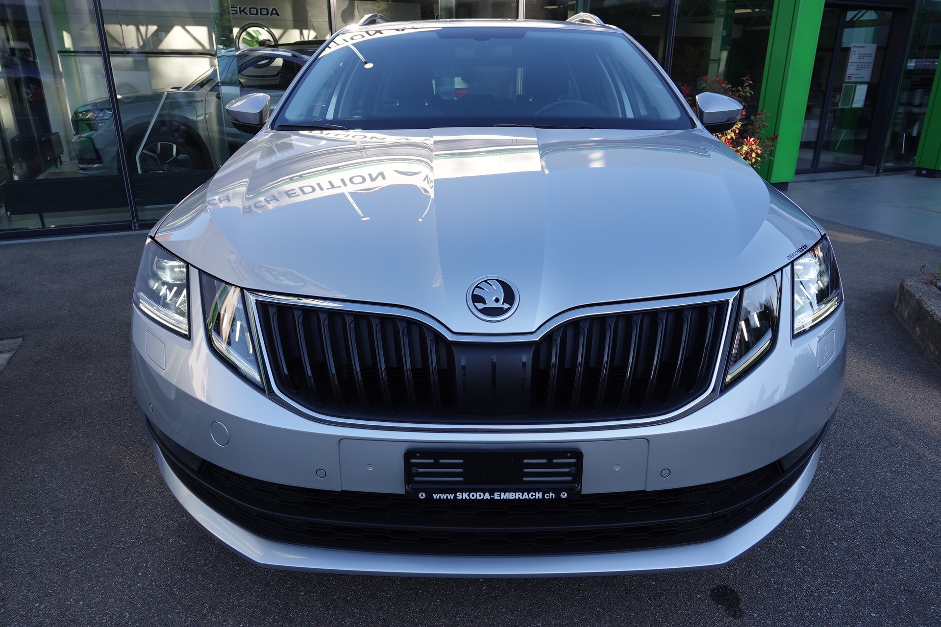 SKODA Octavia Combi 2.0 TSI Soleil 4x4 DSG - 2