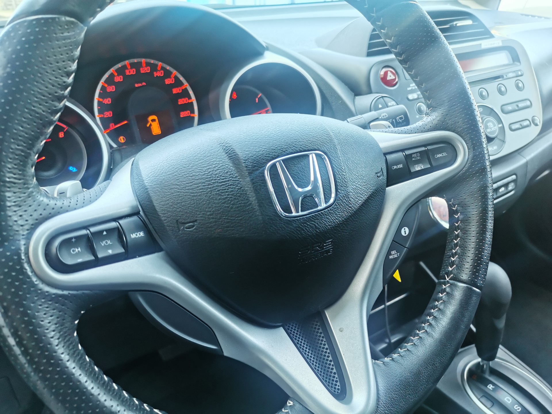 HONDA Jazz 1.4i Si CVT - 12