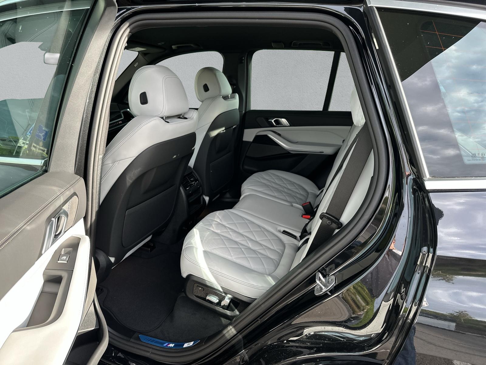 BMW X5 30d xDrive M Sport (CH) AHK 3.5T ** 7 Places ** - 12