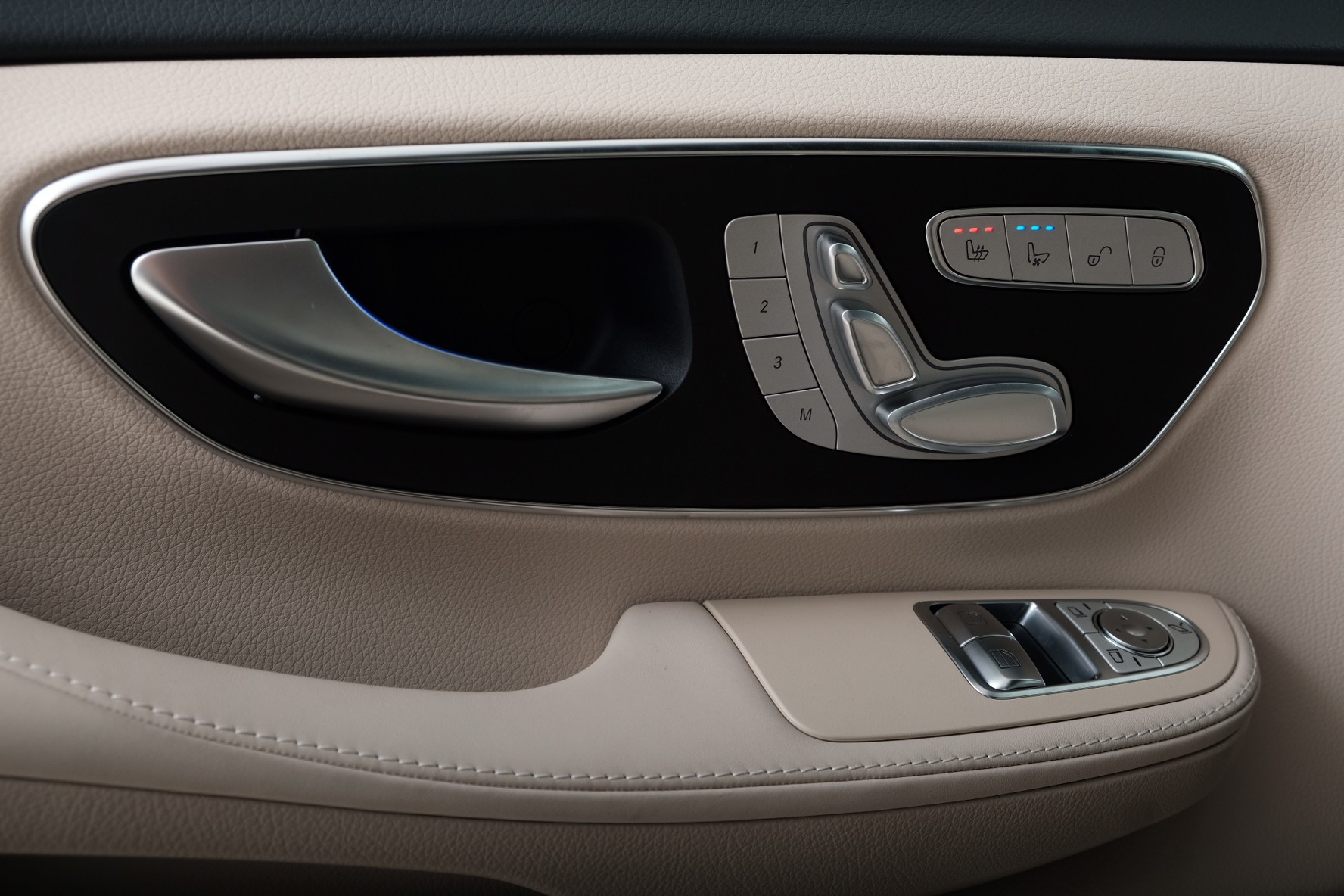 MERCEDES-BENZ V 300 d lang Exclusive 9G-Tronic - 10