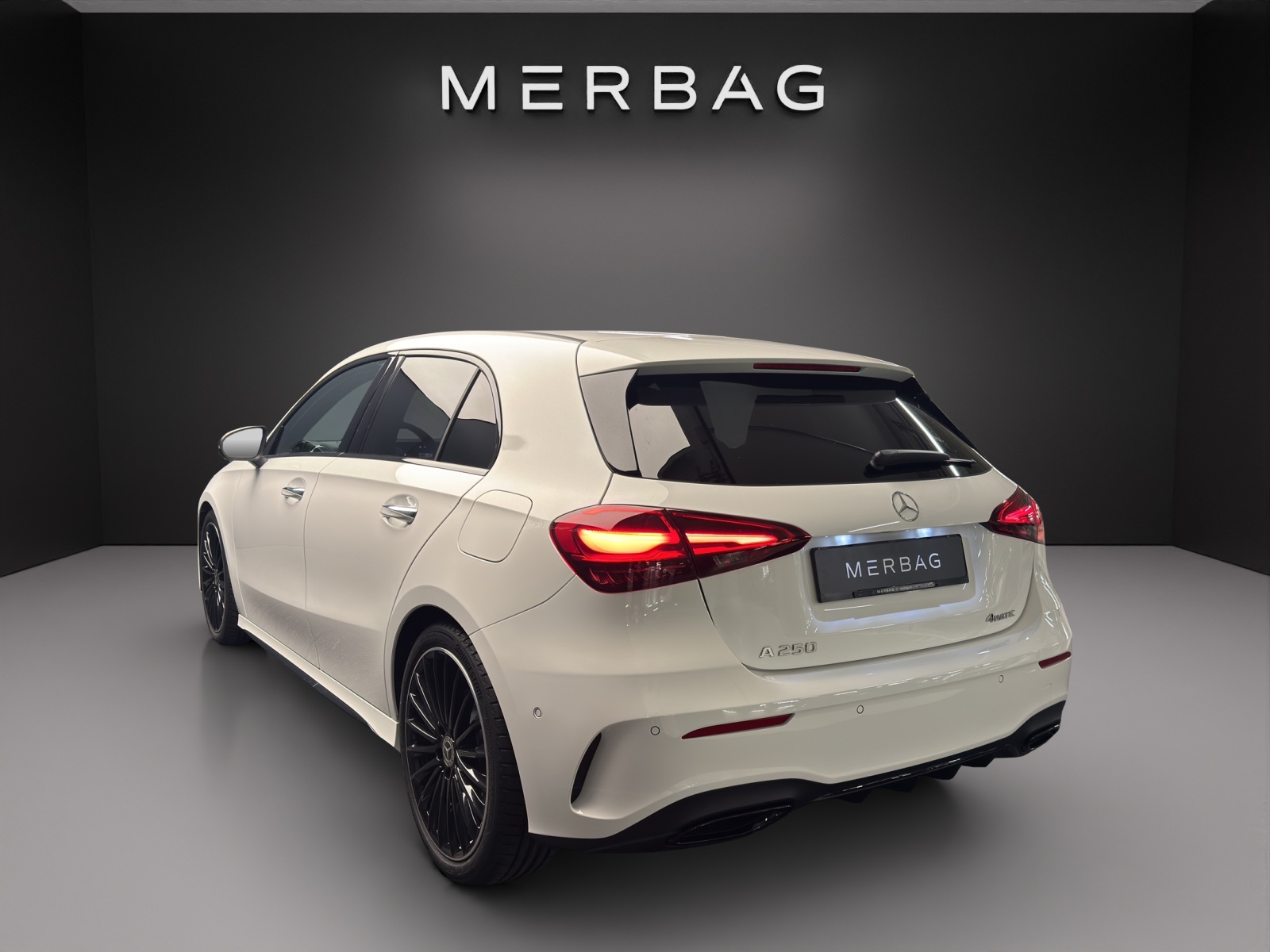 MERCEDES-BENZ A 250 e EQ Star 8G-DCT - 5