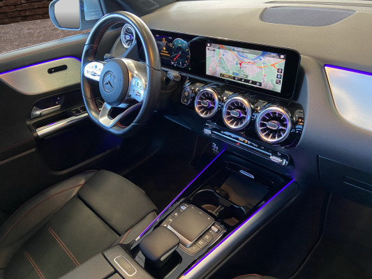 MERCEDES-BENZ GLA 250 AMG Line 4Matic - 15