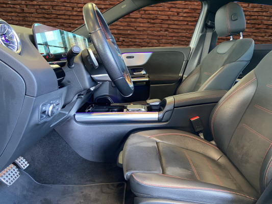 MERCEDES-BENZ GLA 250 AMG Line 4Matic - 11