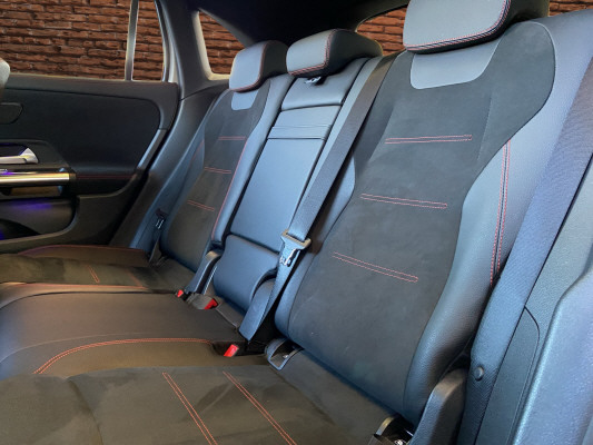 MERCEDES-BENZ GLA 250 AMG Line 4Matic - 14