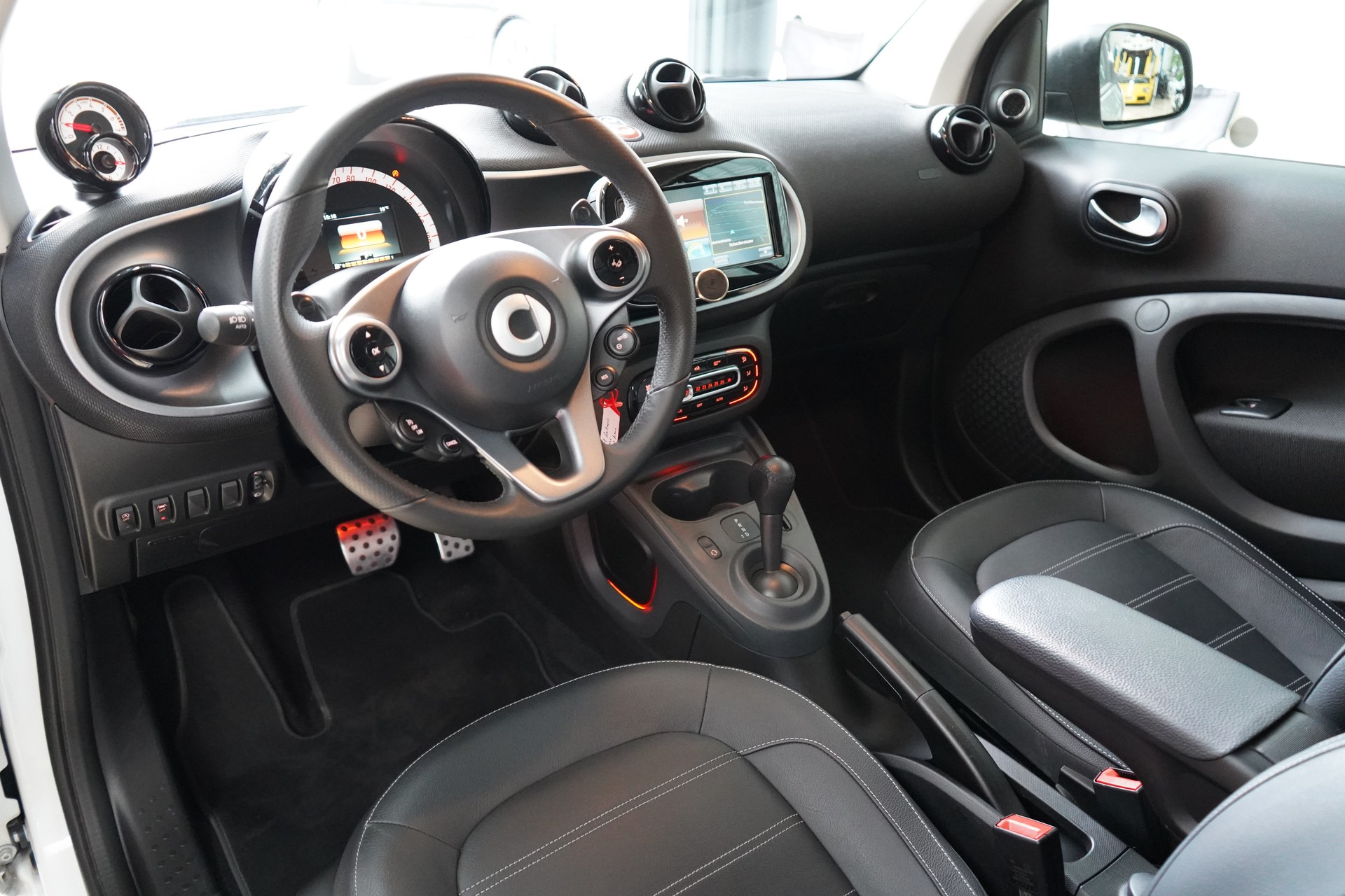 SMART fortwo prime - 17
