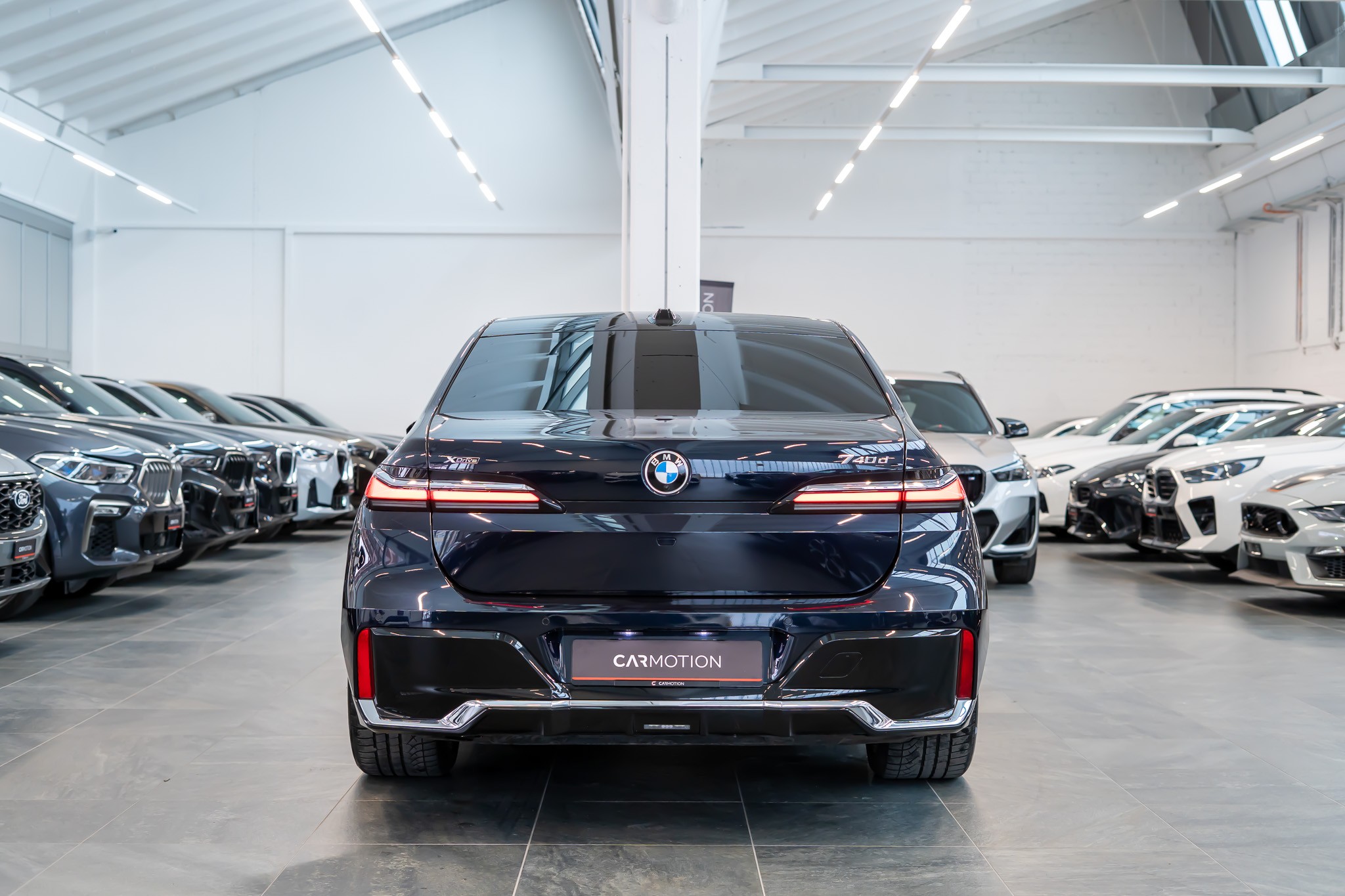 740d xDrive M Sport / Theatre Screen / Bowers&Wilkins / Iconic Glow