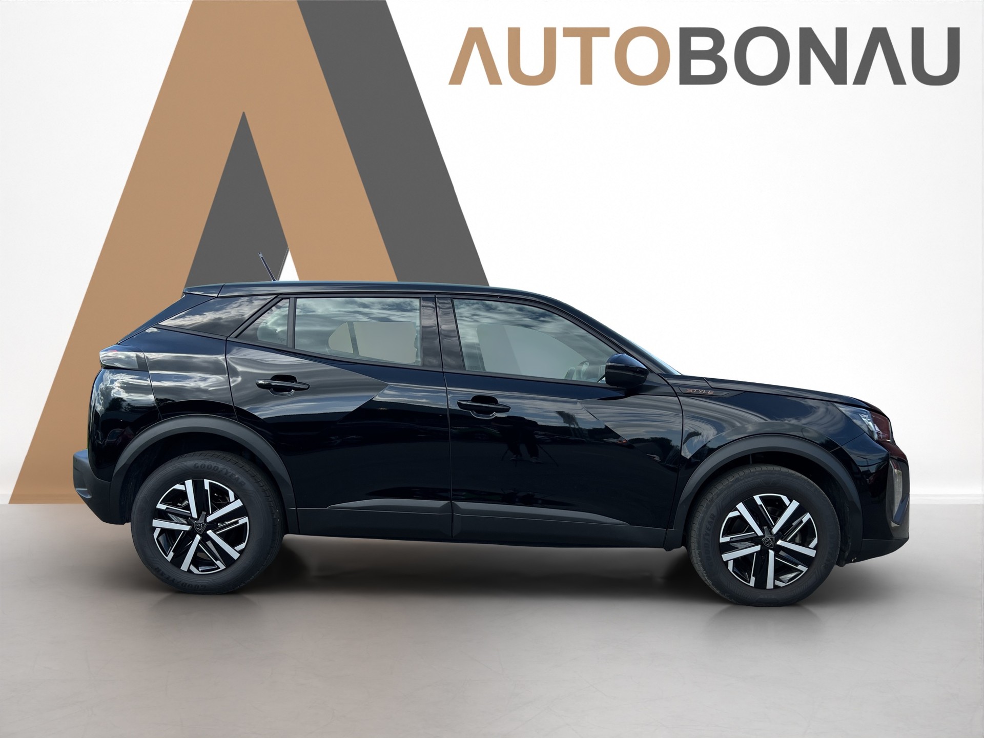 PEUGEOT 2008 1.2 Hybrid 145 Style - 6