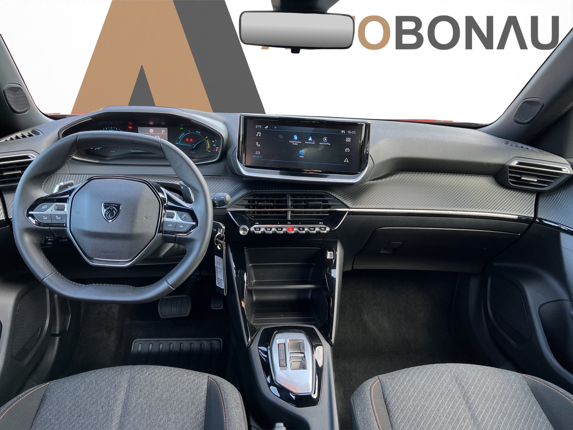 PEUGEOT 2008 1.2 Hybrid 145 Style - 12