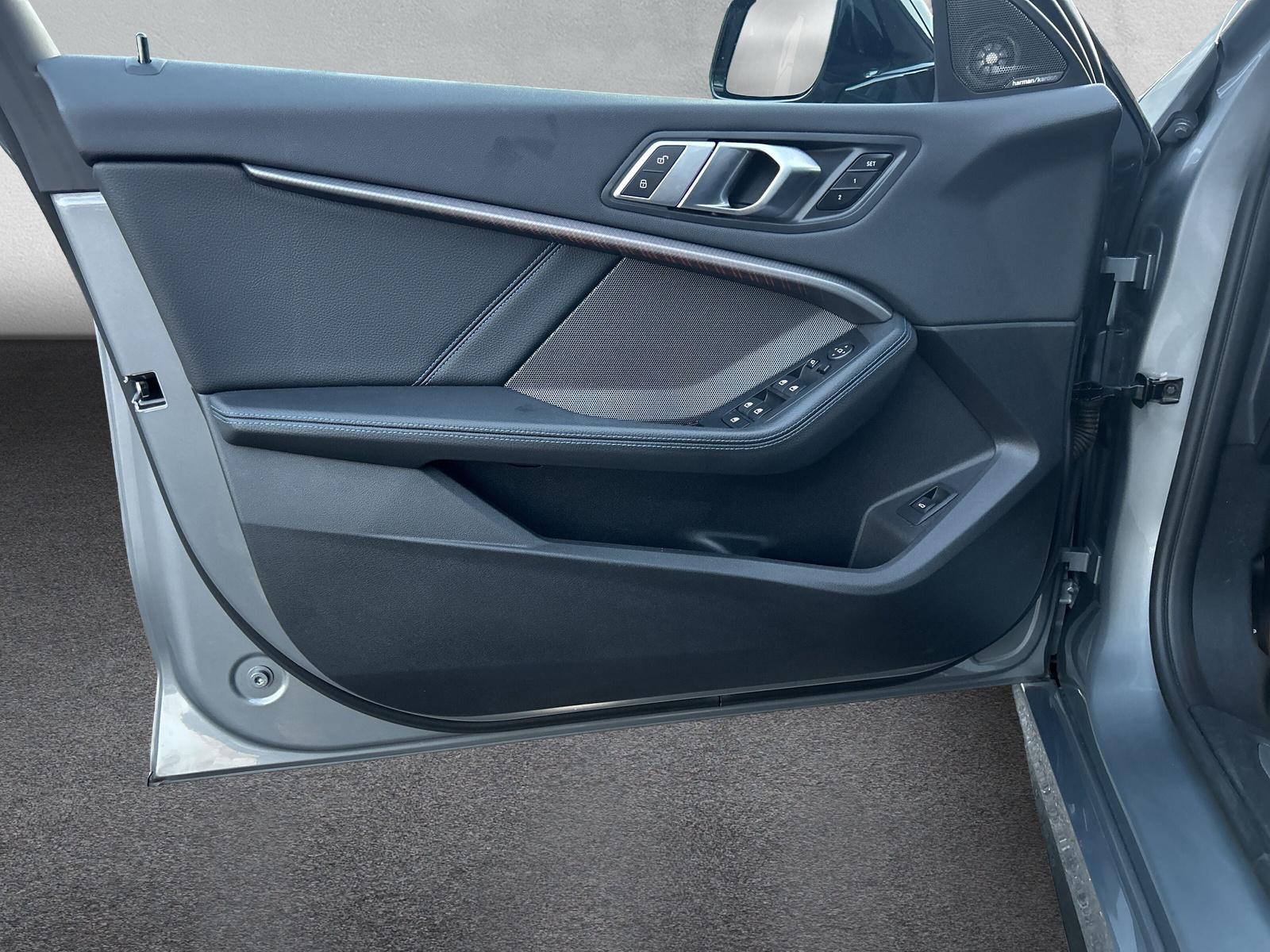 BMW M135i xDrive (CH) - 22
