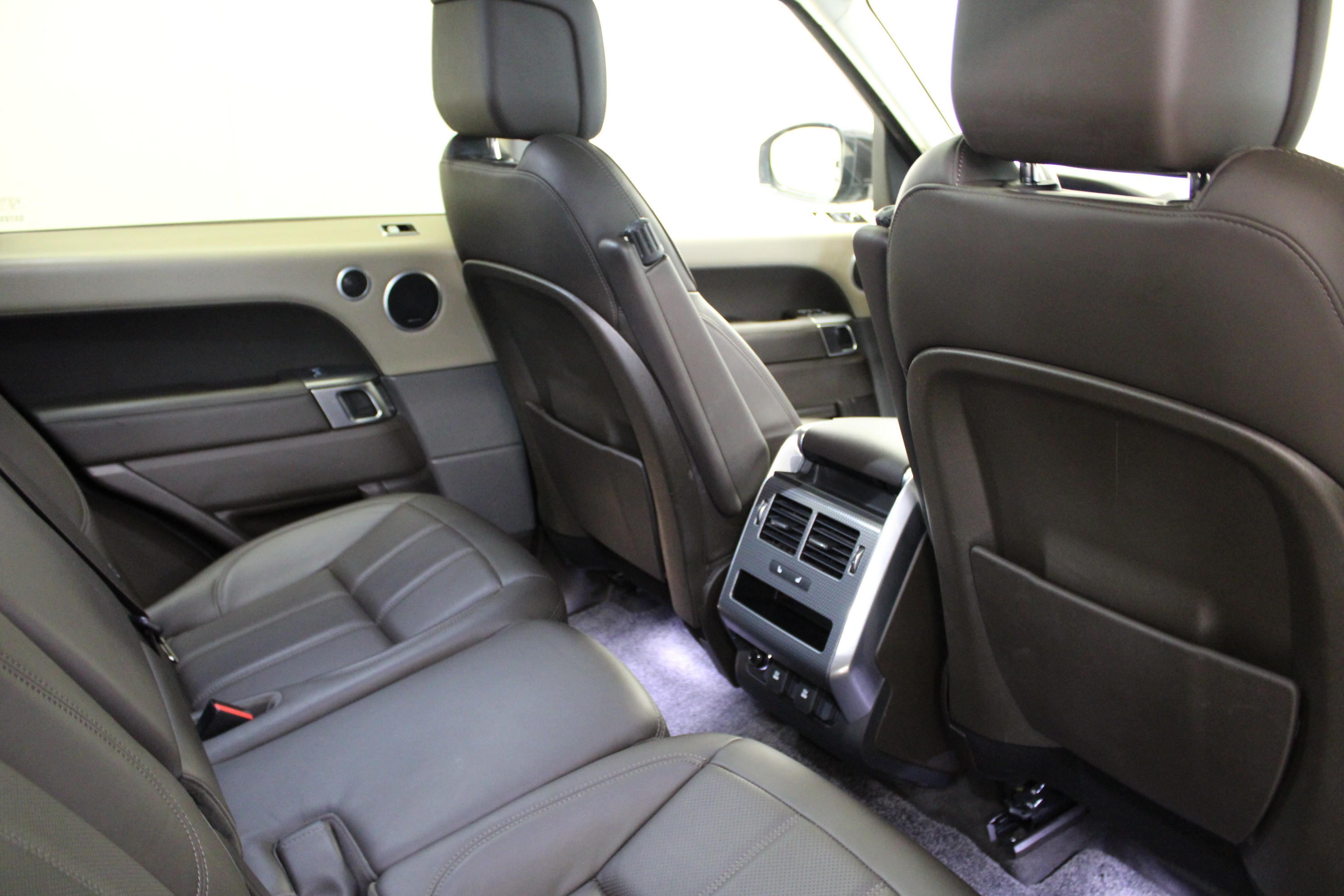 Range Rover Sport 3.0 SDV6 HSE Automatic thumbnail n°8