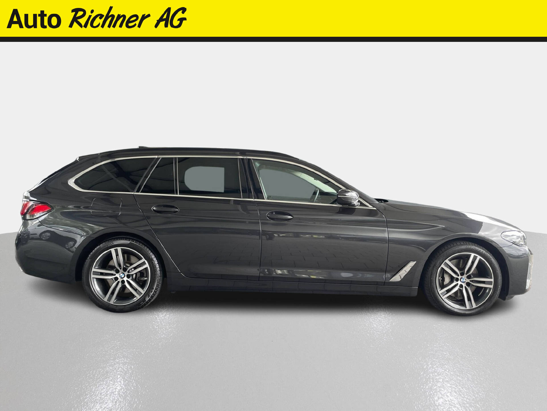 BMW 530d xDrive Touring-2