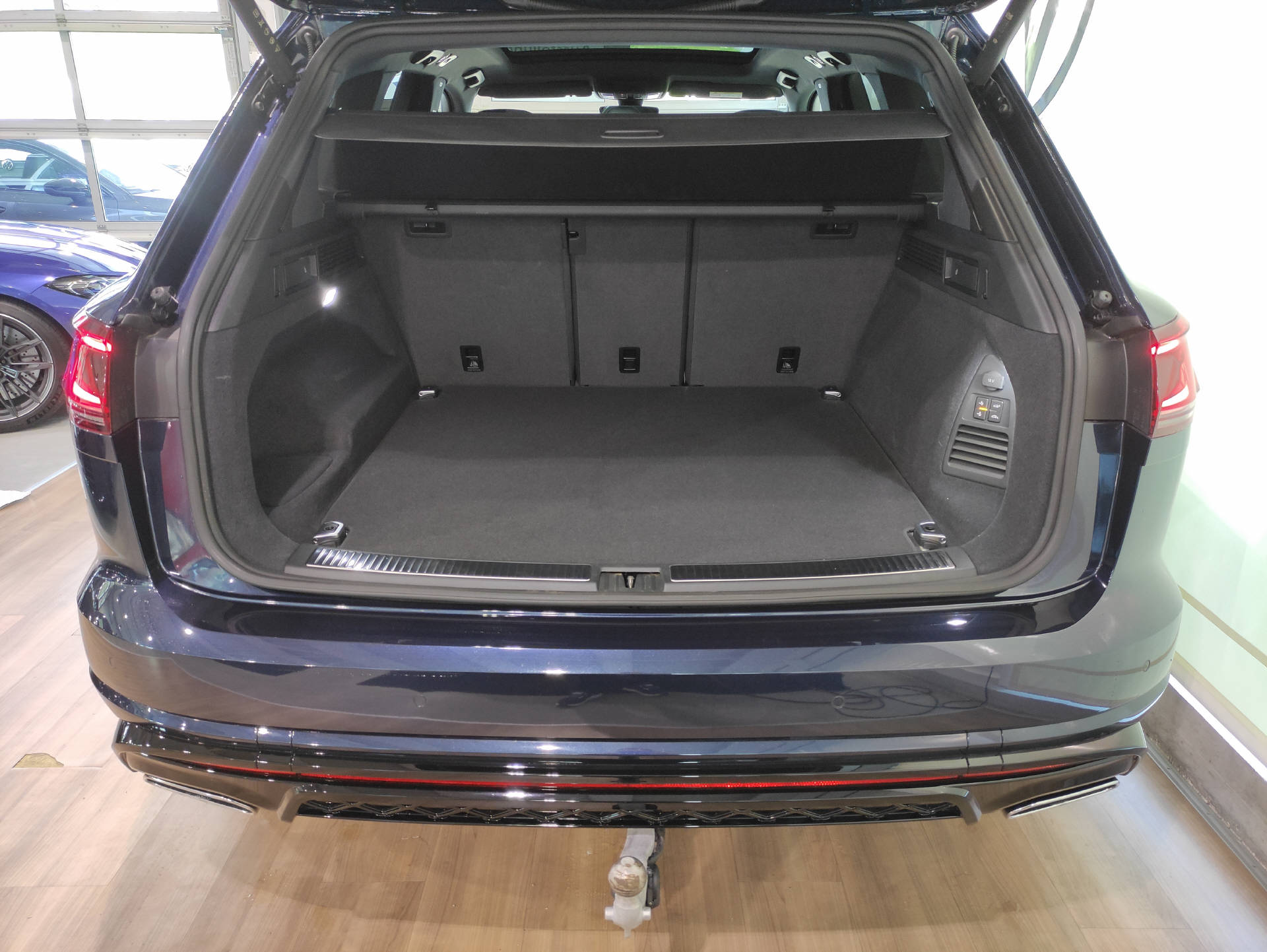 VW Touareg 3.0 V6 TDI R-Line 4M - 14