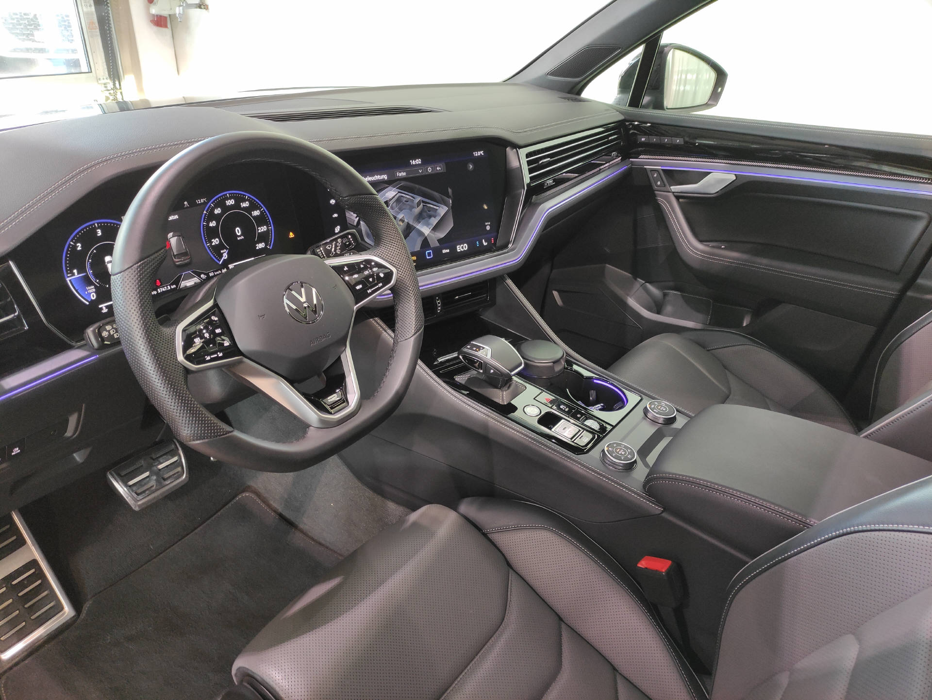 VW Touareg 3.0 V6 TDI R-Line 4M - 3