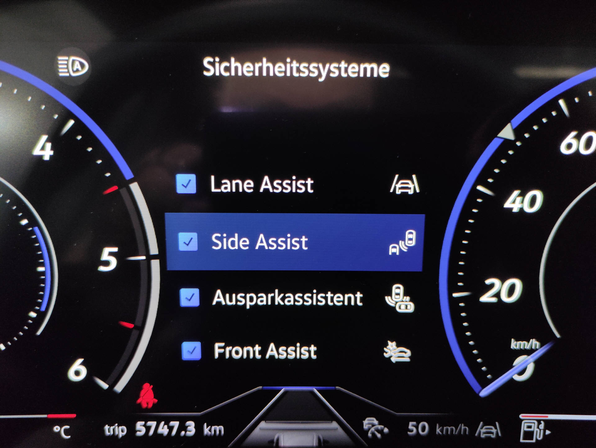 VW Touareg 3.0 V6 TDI R-Line 4M - 7