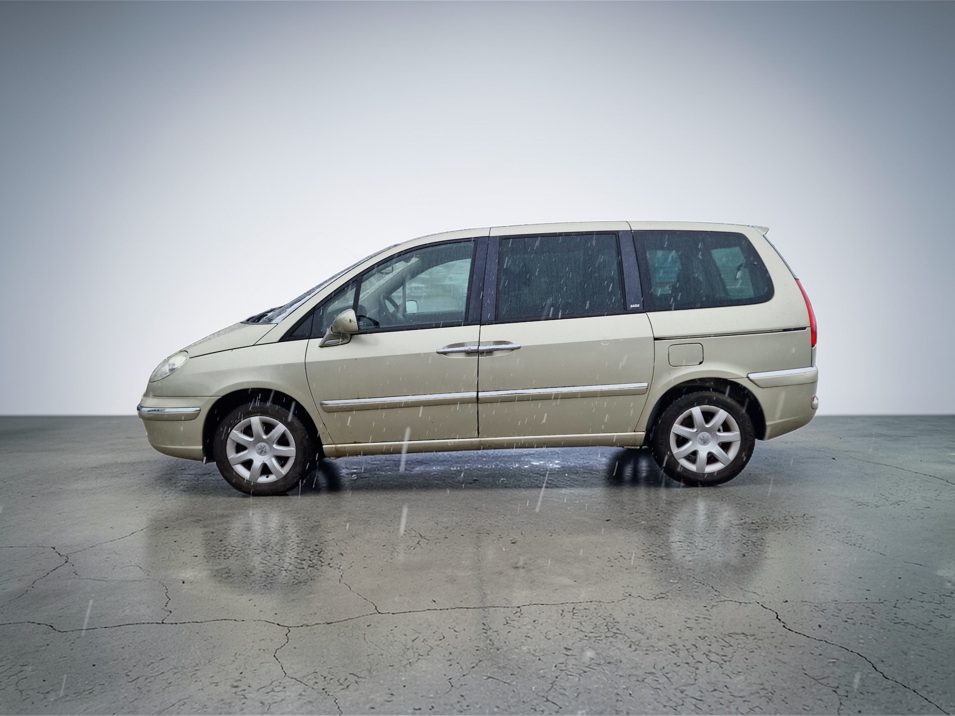 PEUGEOT 807 2.2 16V HDi Family+