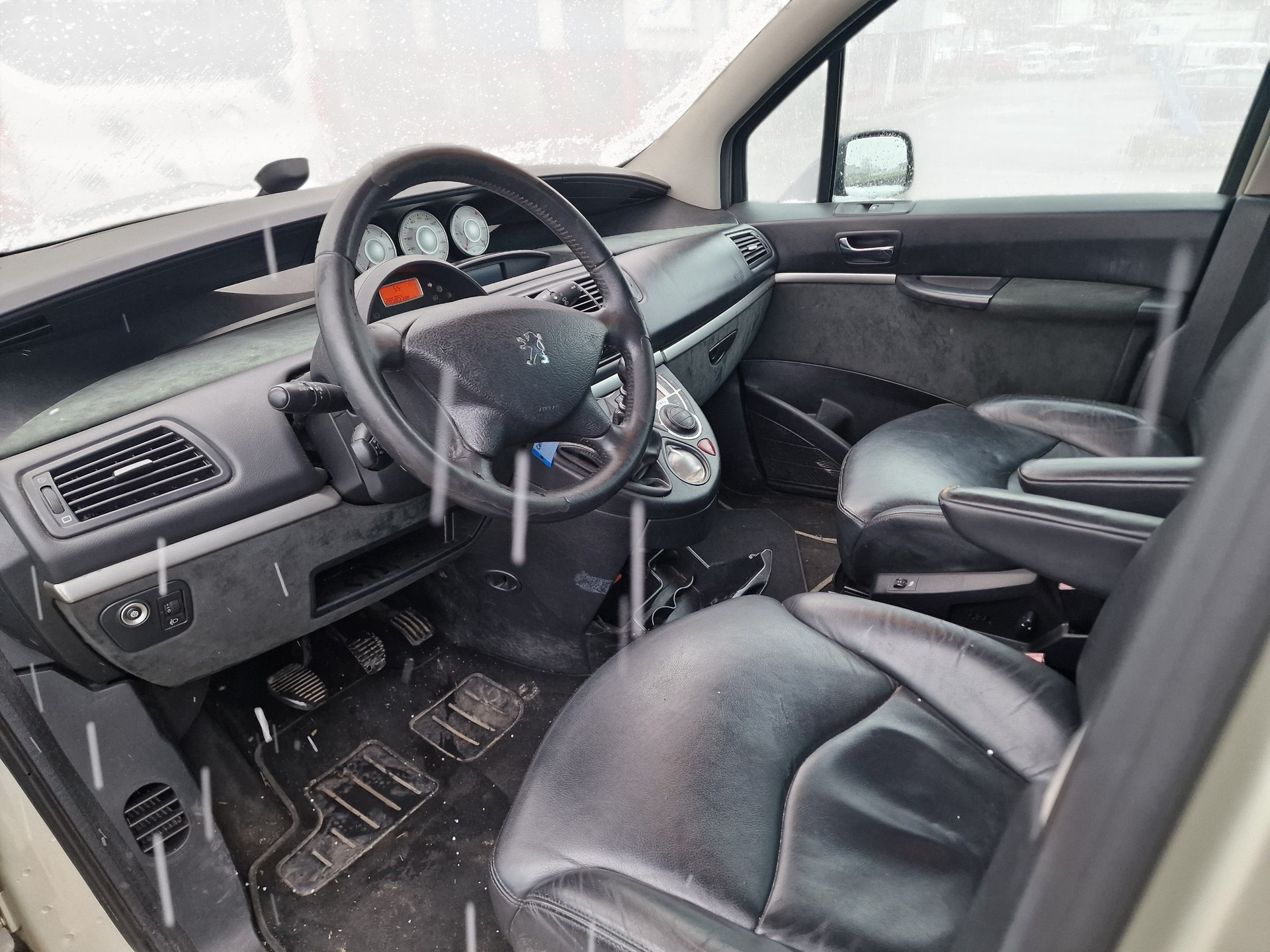 PEUGEOT 807 2.2 16V HDi Family+ - 4