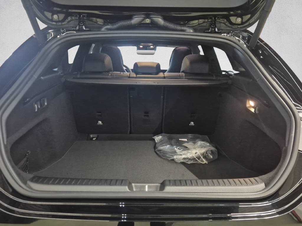 MERCEDES-BENZ CLA 350 4Matic EQ Shooting Brake - 7