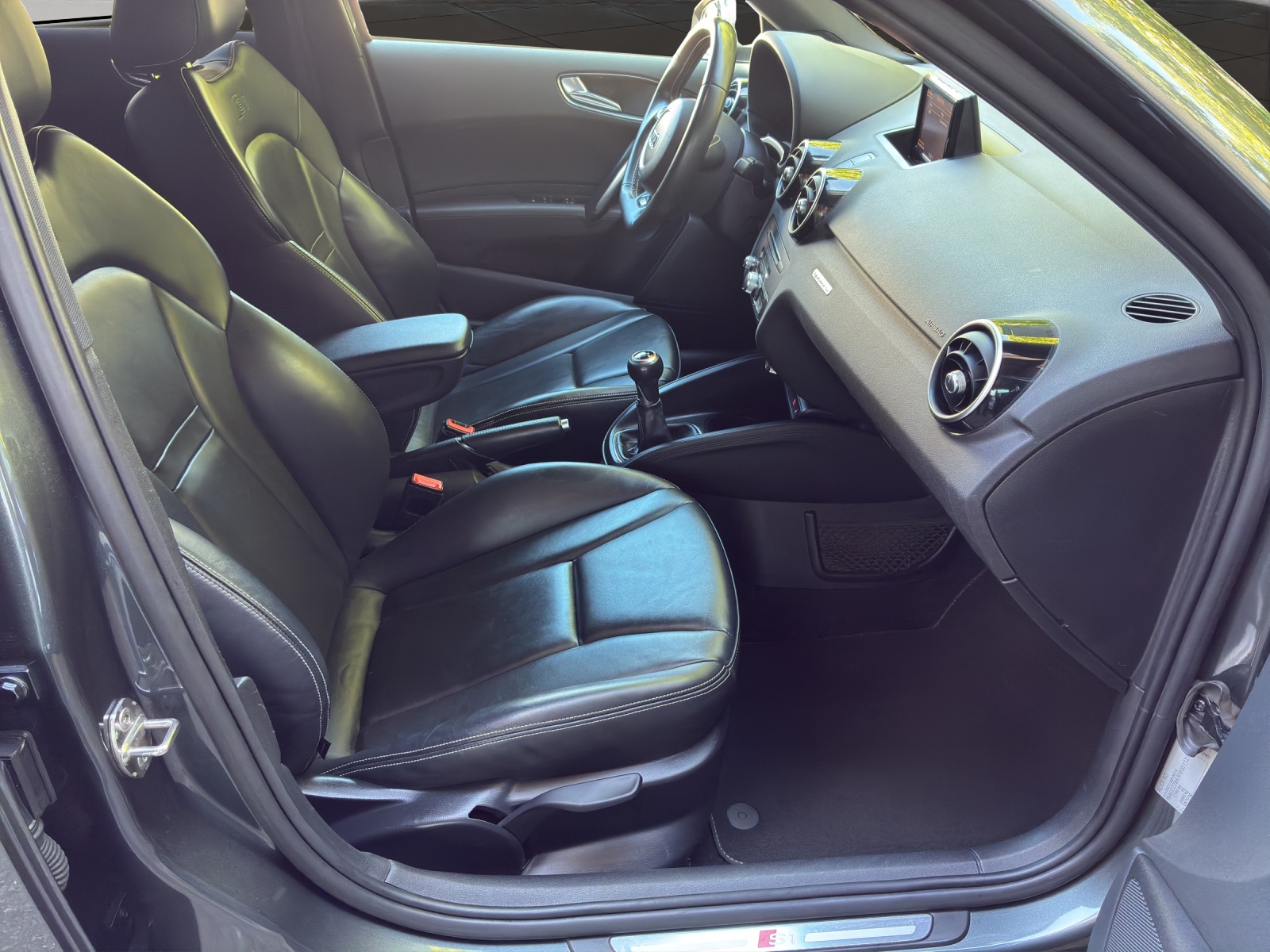 AUDI S1 Sportback 2.0 TFSI quattro - 12