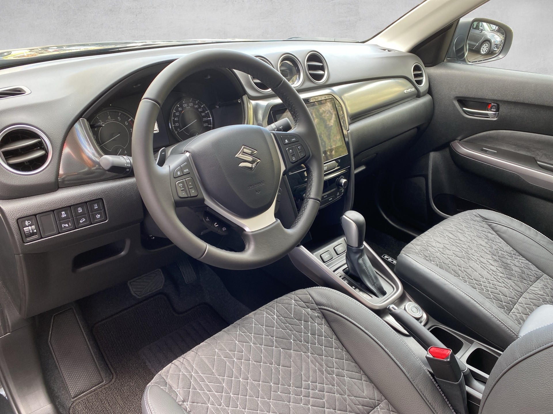 SUZUKI Vitara 1.4 Boosterjet Compact Top 4x4 Hybrid Automatic - 13