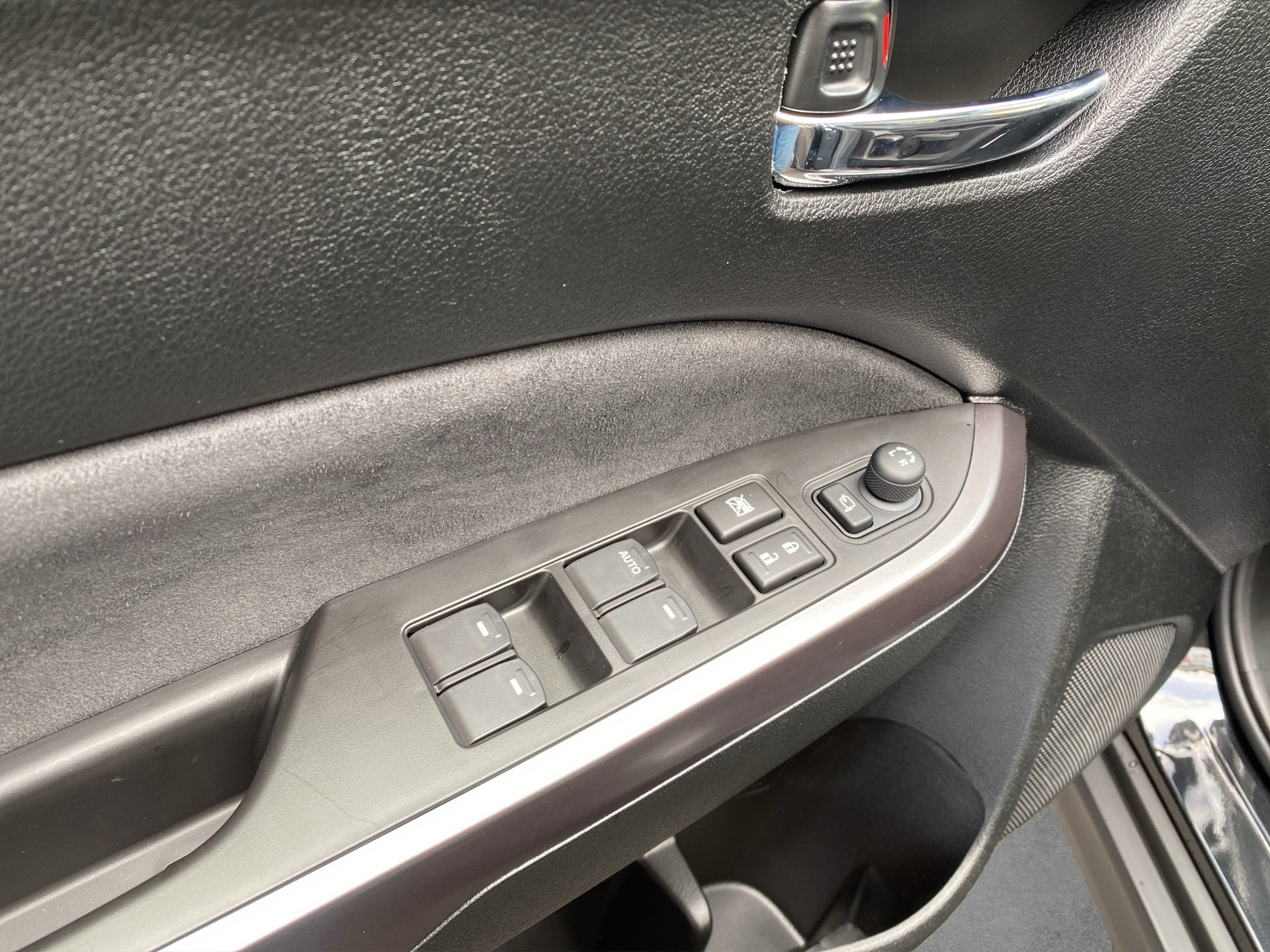 SUZUKI Vitara 1.4 Boosterjet Compact Top 4x4 Hybrid Automatic - 22