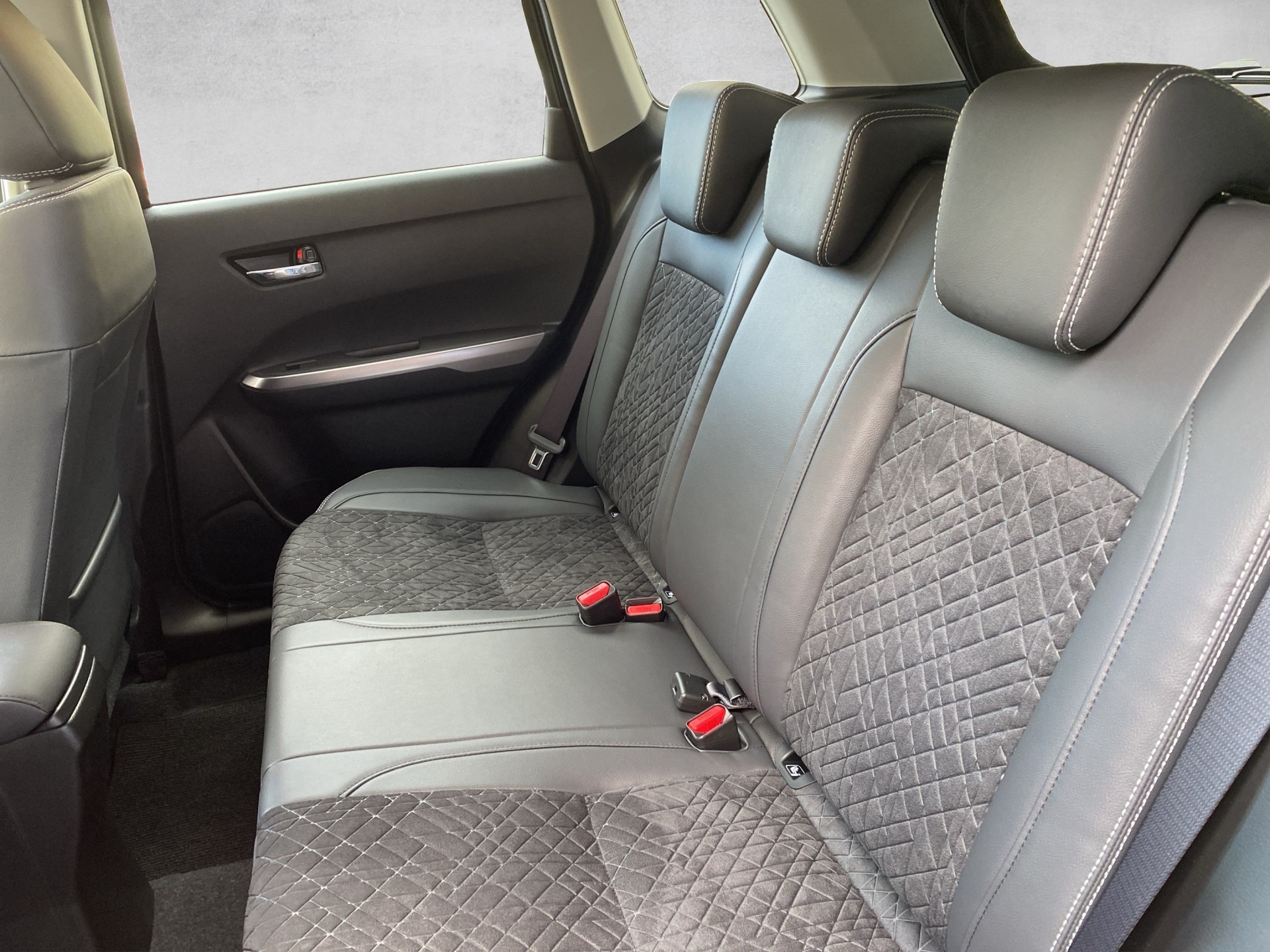 SUZUKI Vitara 1.4 Boosterjet Compact Top 4x4 Hybrid Automatic - 14