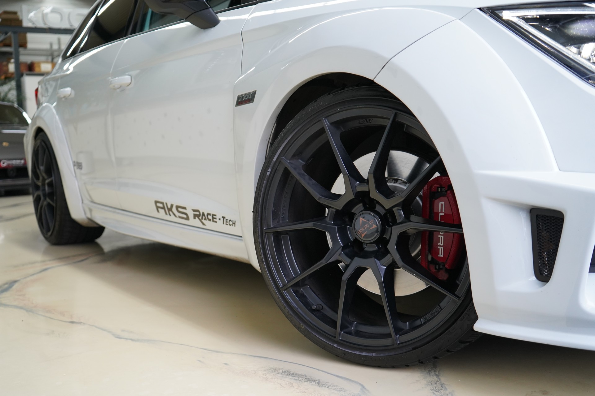 SEAT Leon ST 2.0 TSI Cupra 280 DSG / JE Design- Wide Body* Grail Auspuff* - 17