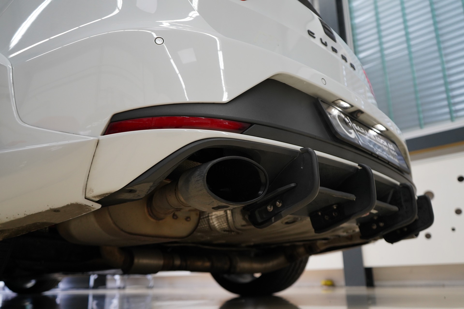 SEAT Leon ST 2.0 TSI Cupra 280 DSG / JE Design- Wide Body* Grail Auspuff* - 10