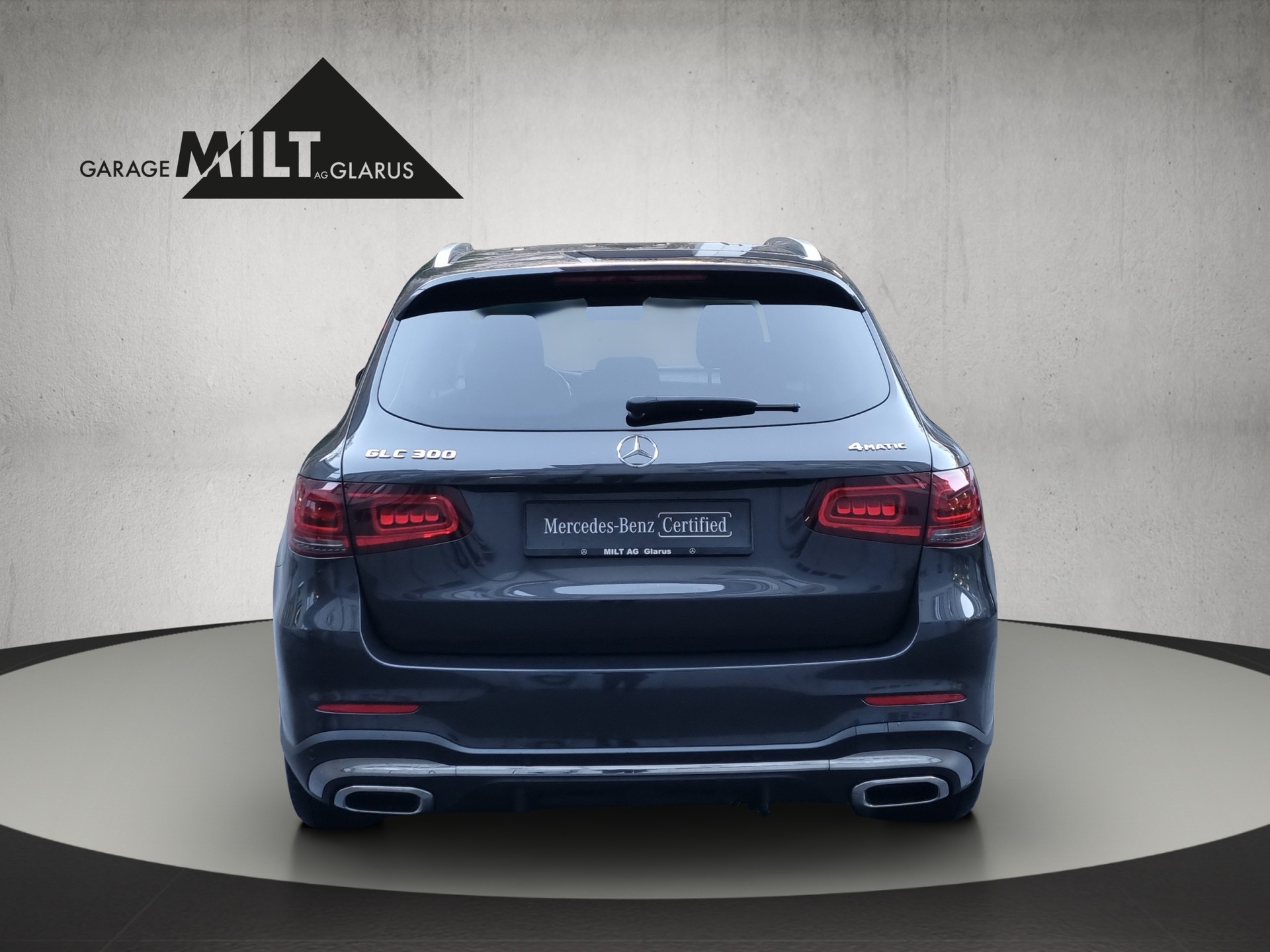 MERCEDES-BENZ GLC 300 AMG Line 4m - 8