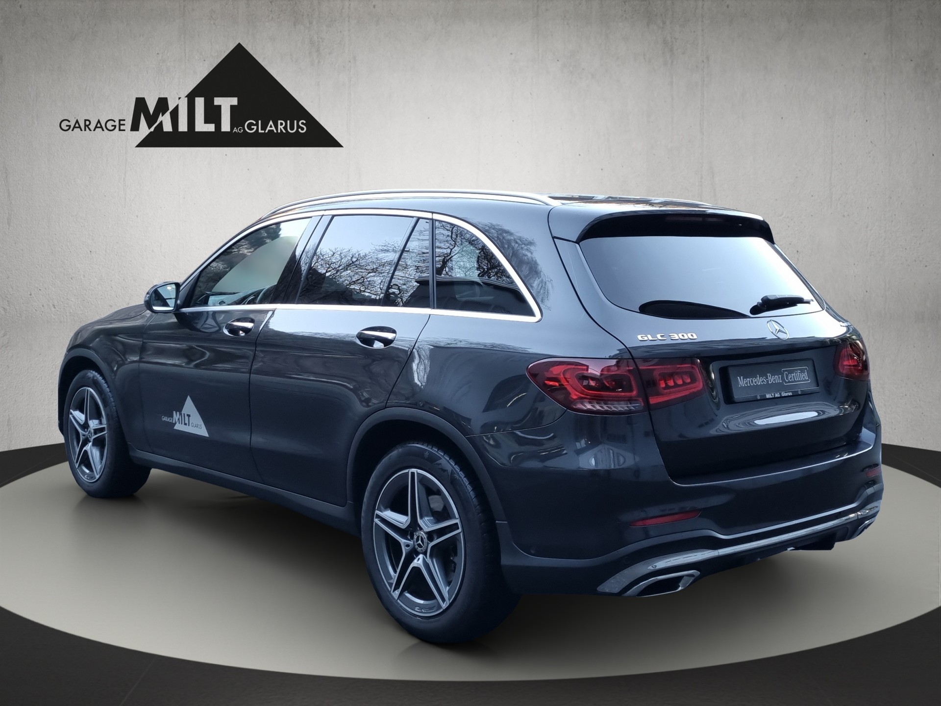 MERCEDES-BENZ GLC 300 AMG Line 4m - 6