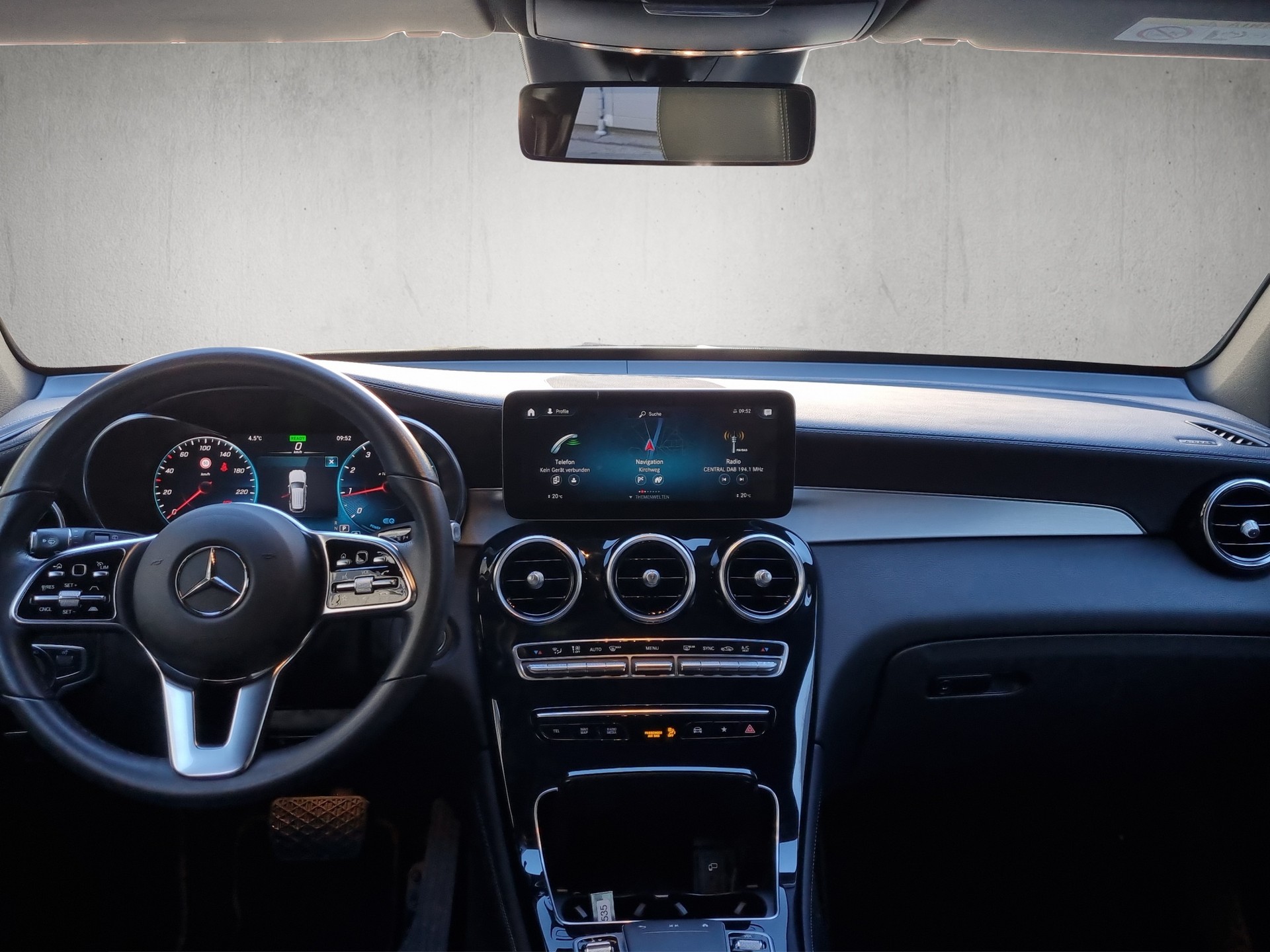 MERCEDES-BENZ GLC 300 AMG Line 4m - 13