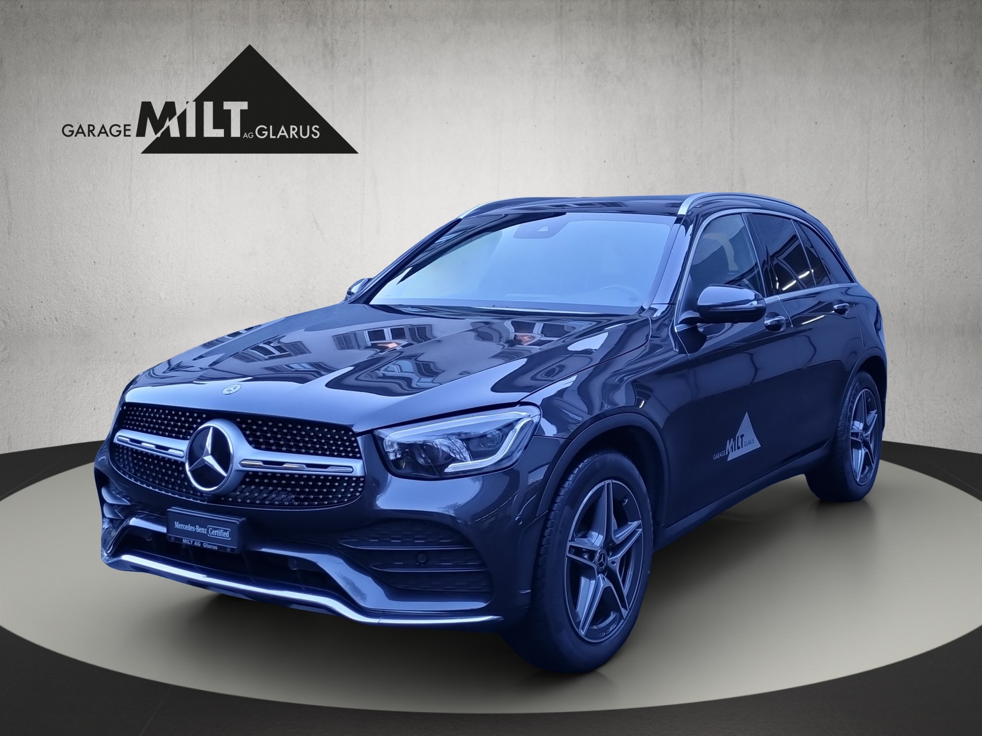 MERCEDES-BENZ GLC 300 AMG Line 4m