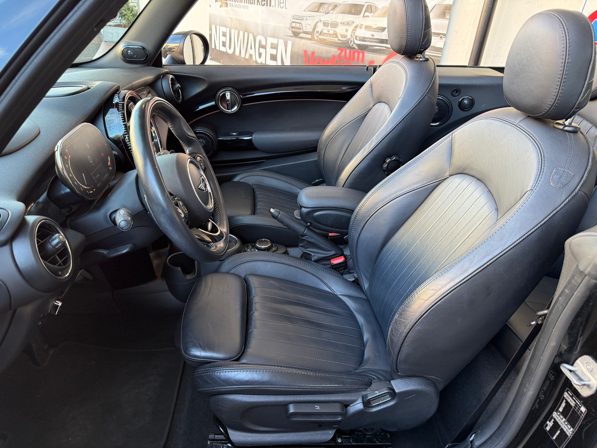 MINI Cooper John Cooper Works Cabriolet Steptronic - 23