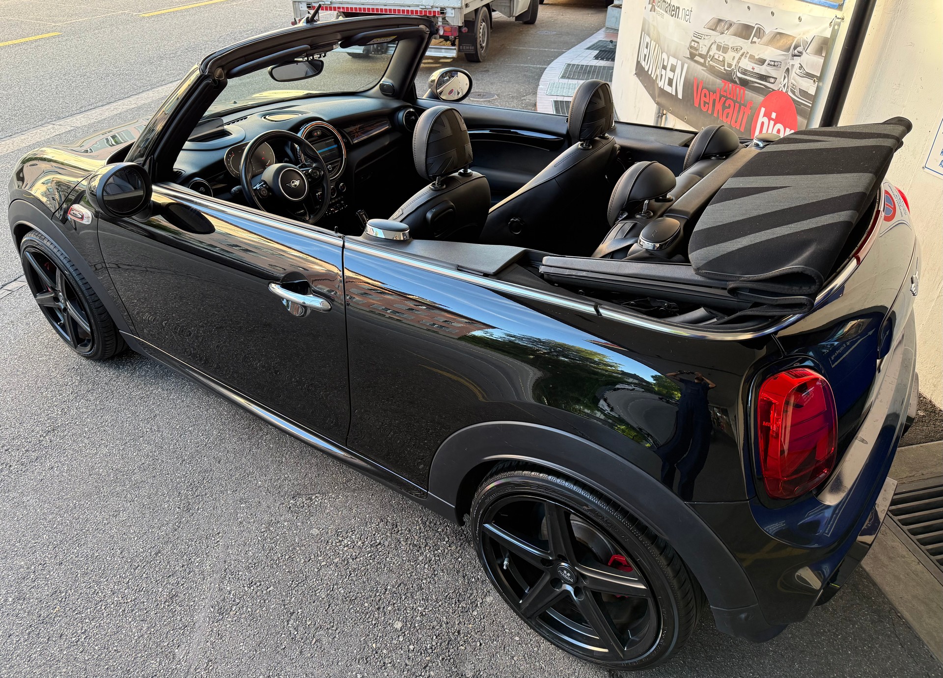 MINI Cooper John Cooper Works Cabriolet Steptronic - 5