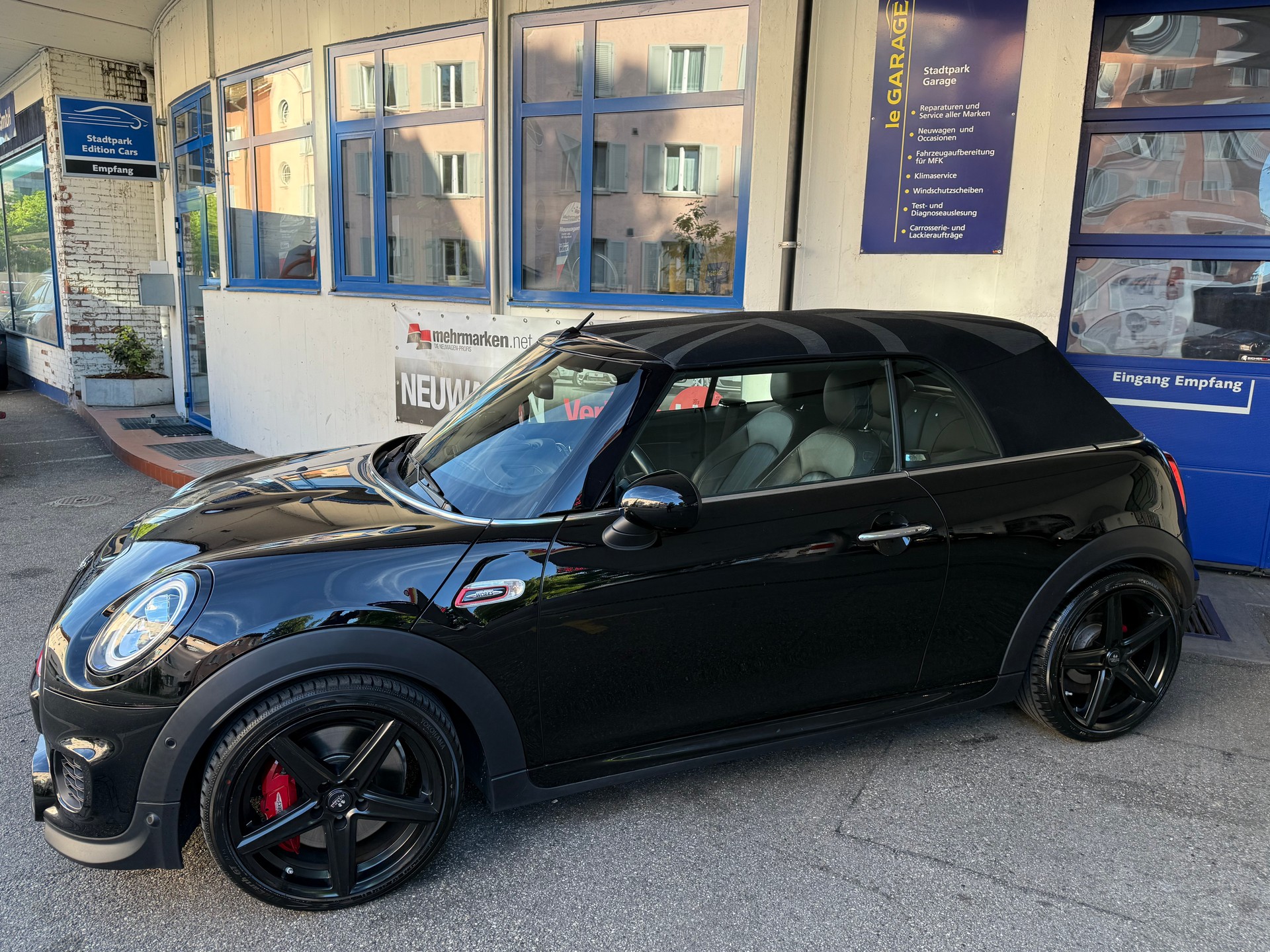 MINI Cooper John Cooper Works Cabriolet Steptronic - 11