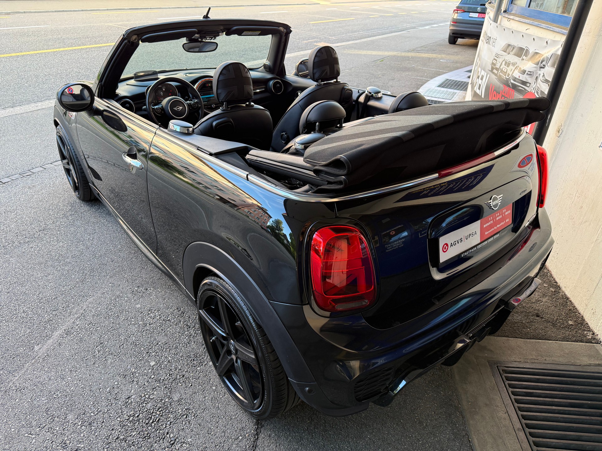 MINI Cooper John Cooper Works Cabriolet Steptronic - 6