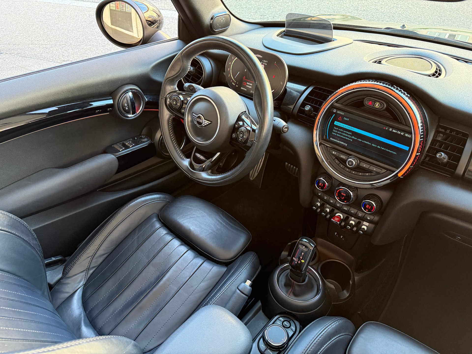 MINI Cooper John Cooper Works Cabriolet Steptronic - 17