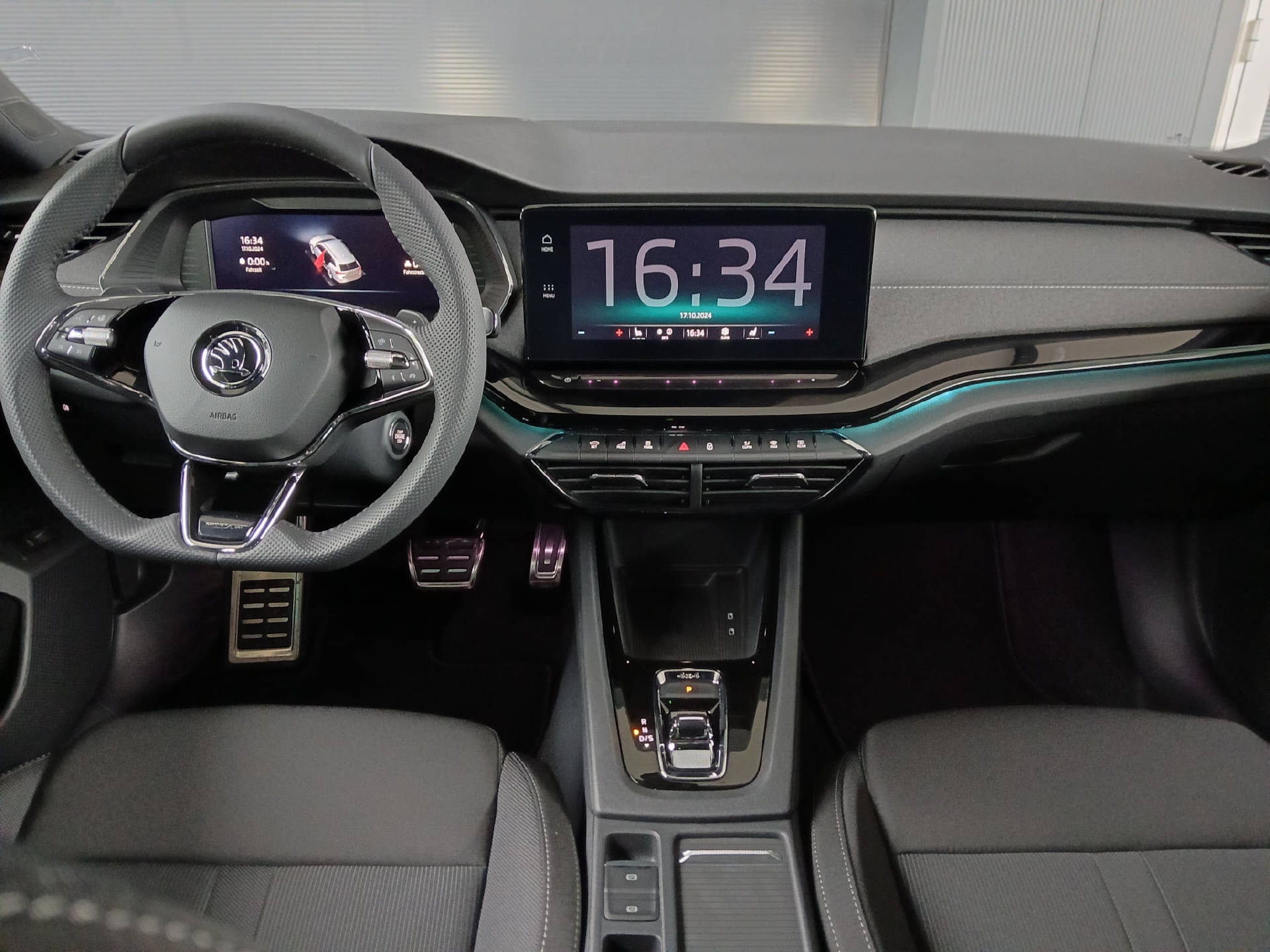 SKODA Octavia Combi 2.0 TSI SportLine 4×4 DSG-6