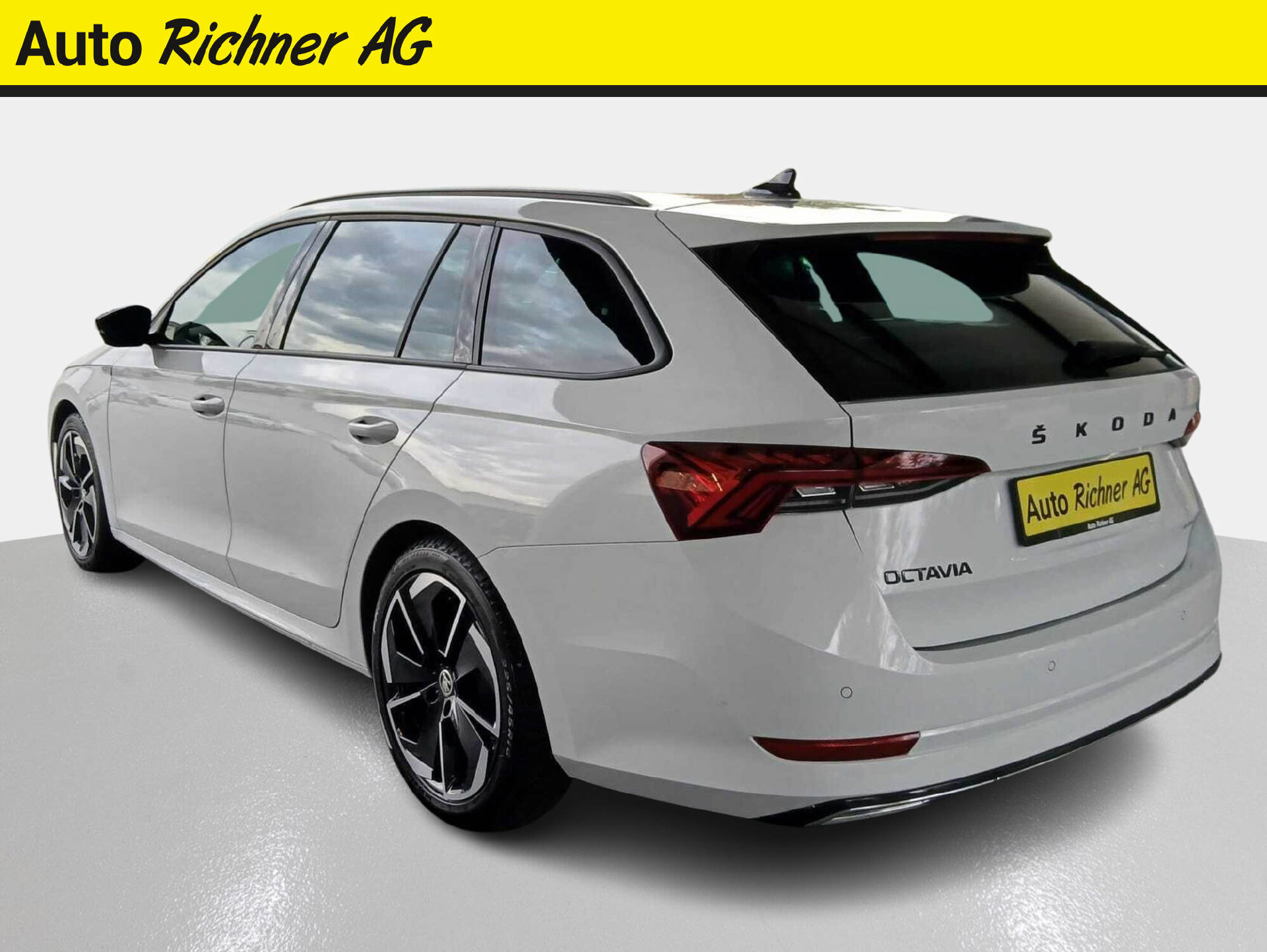 SKODA Octavia Combi 2.0 TSI SportLine 4×4 DSG-4