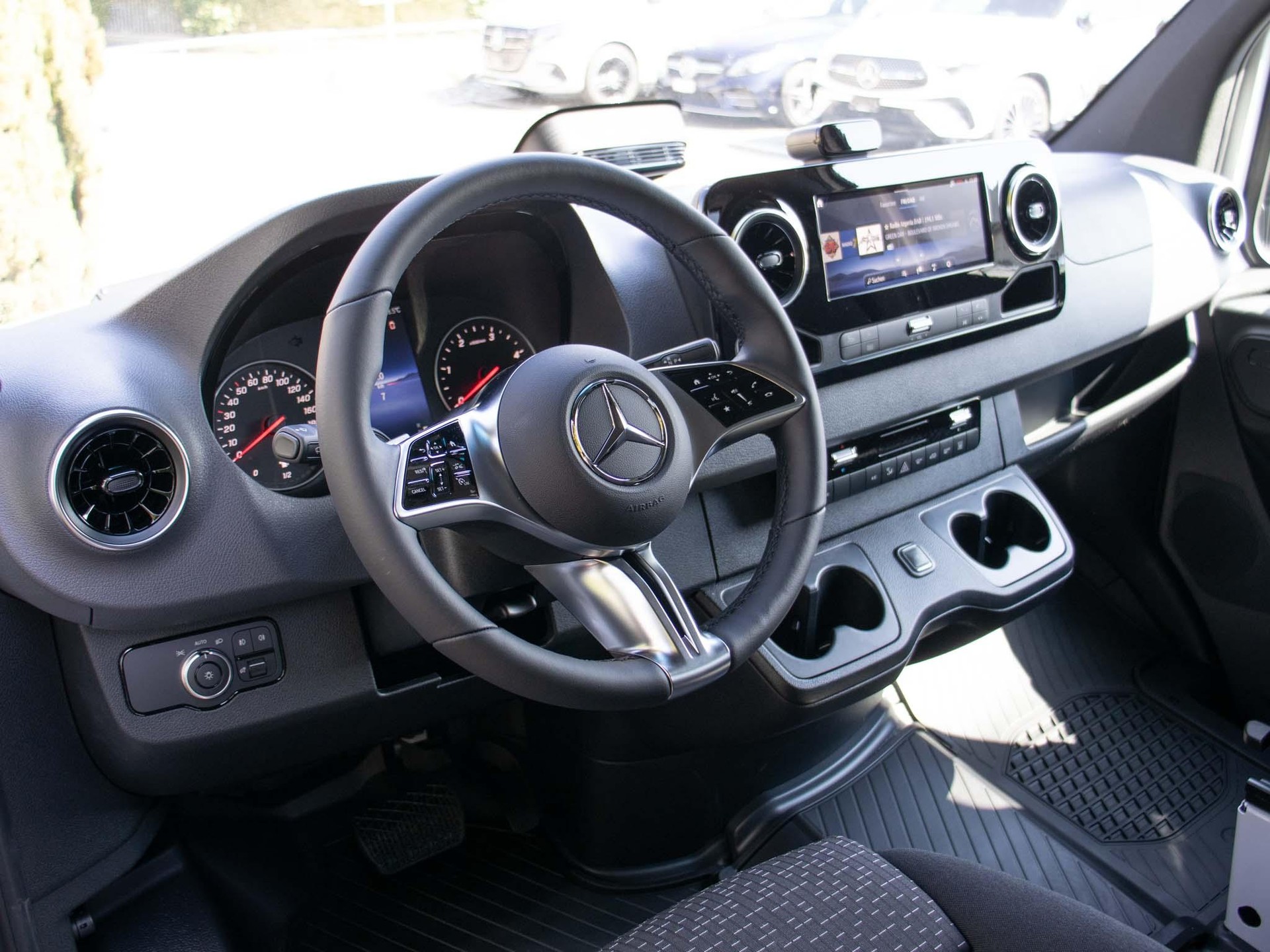 MERCEDES-BENZ Sprinter 317 CDI Tourer PRO Standard - 11