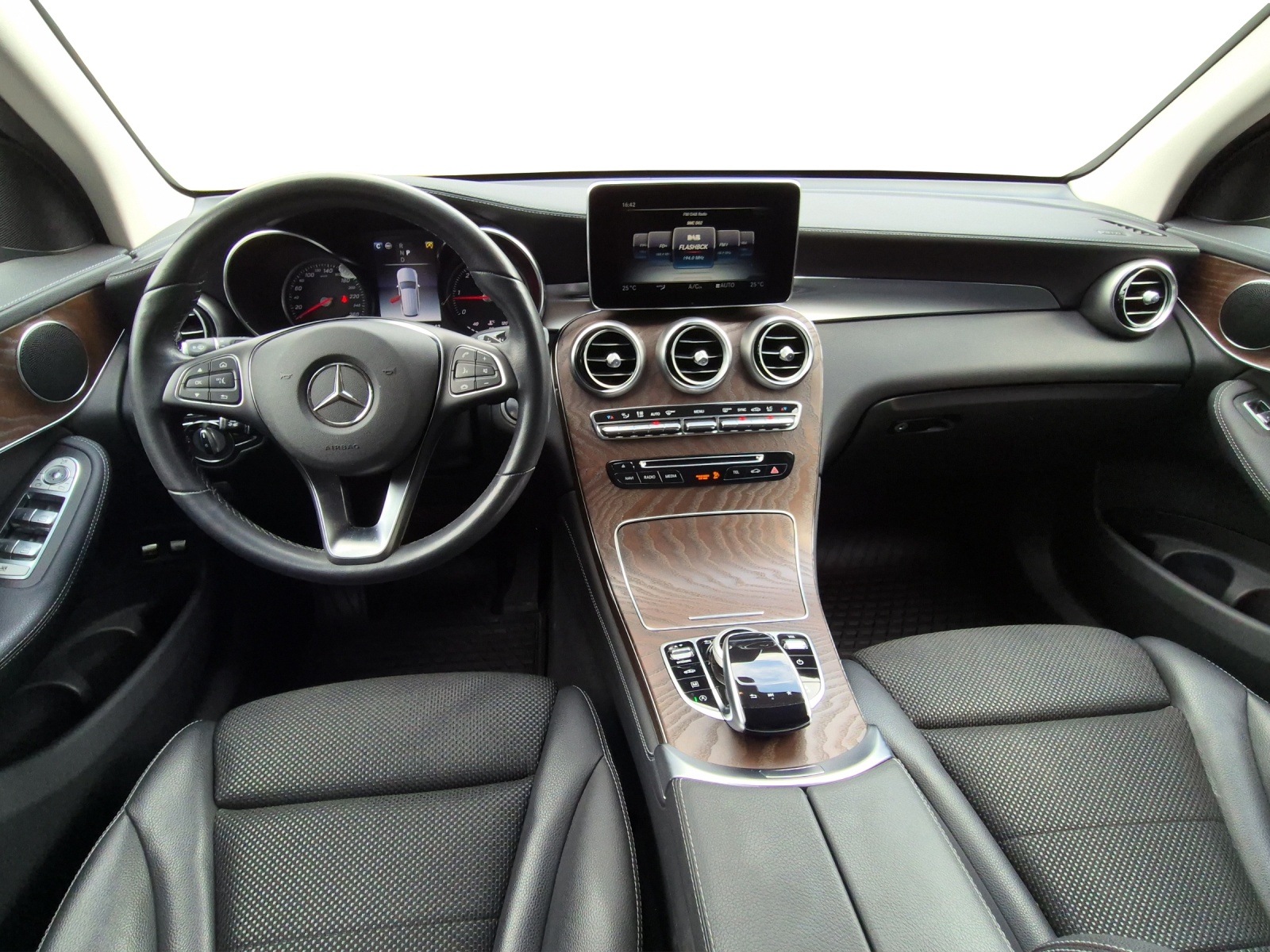 MERCEDES-BENZ GLC 250 d 4Matic - 10