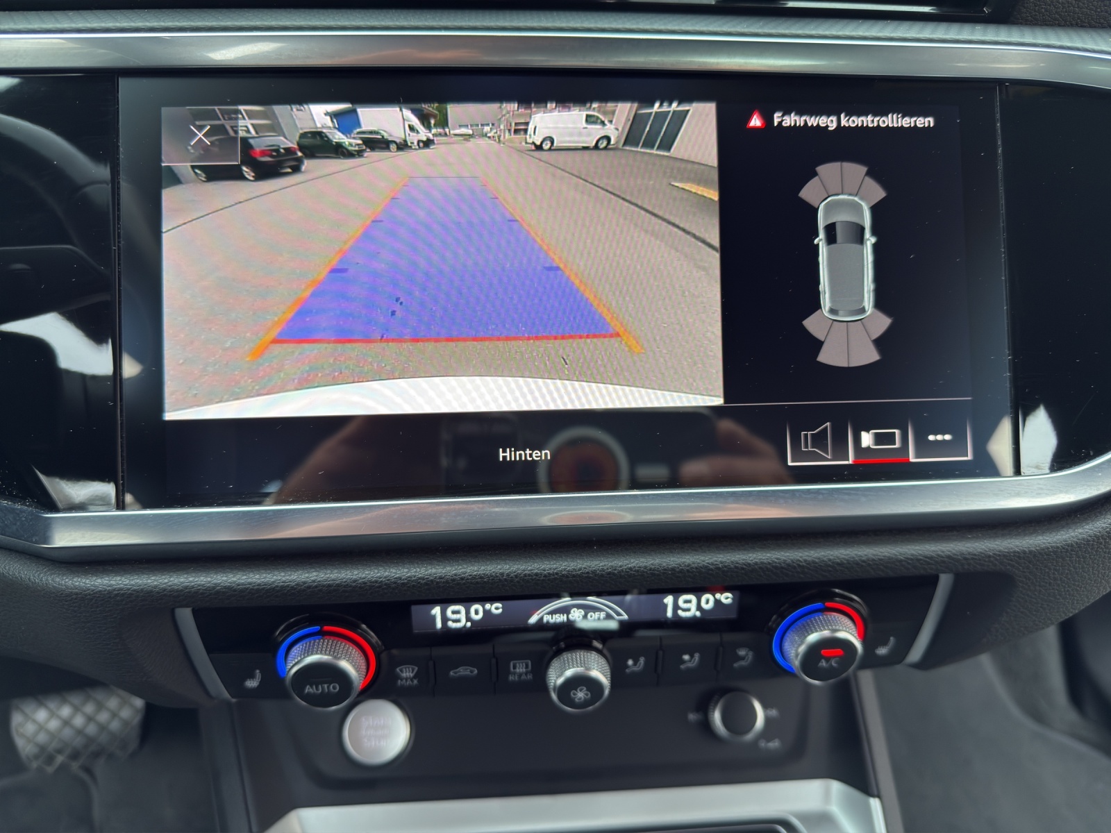 AUDI Q3 40 TDI quattro S-tronic - 16