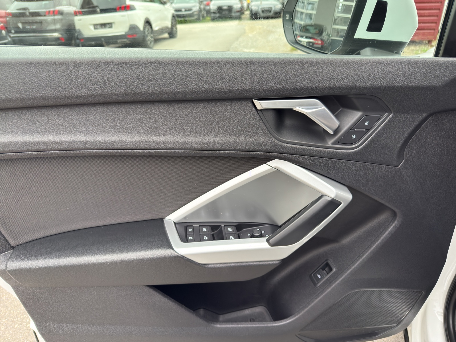 AUDI Q3 40 TDI quattro S-tronic - 12