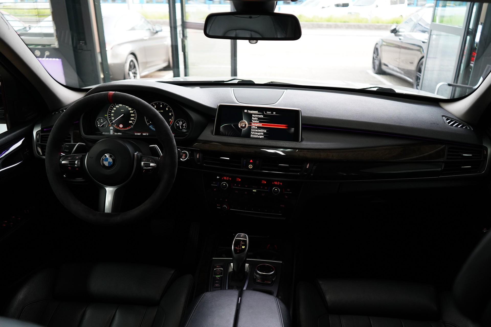 BMW X5 xDrive 50i Steptronic - 26