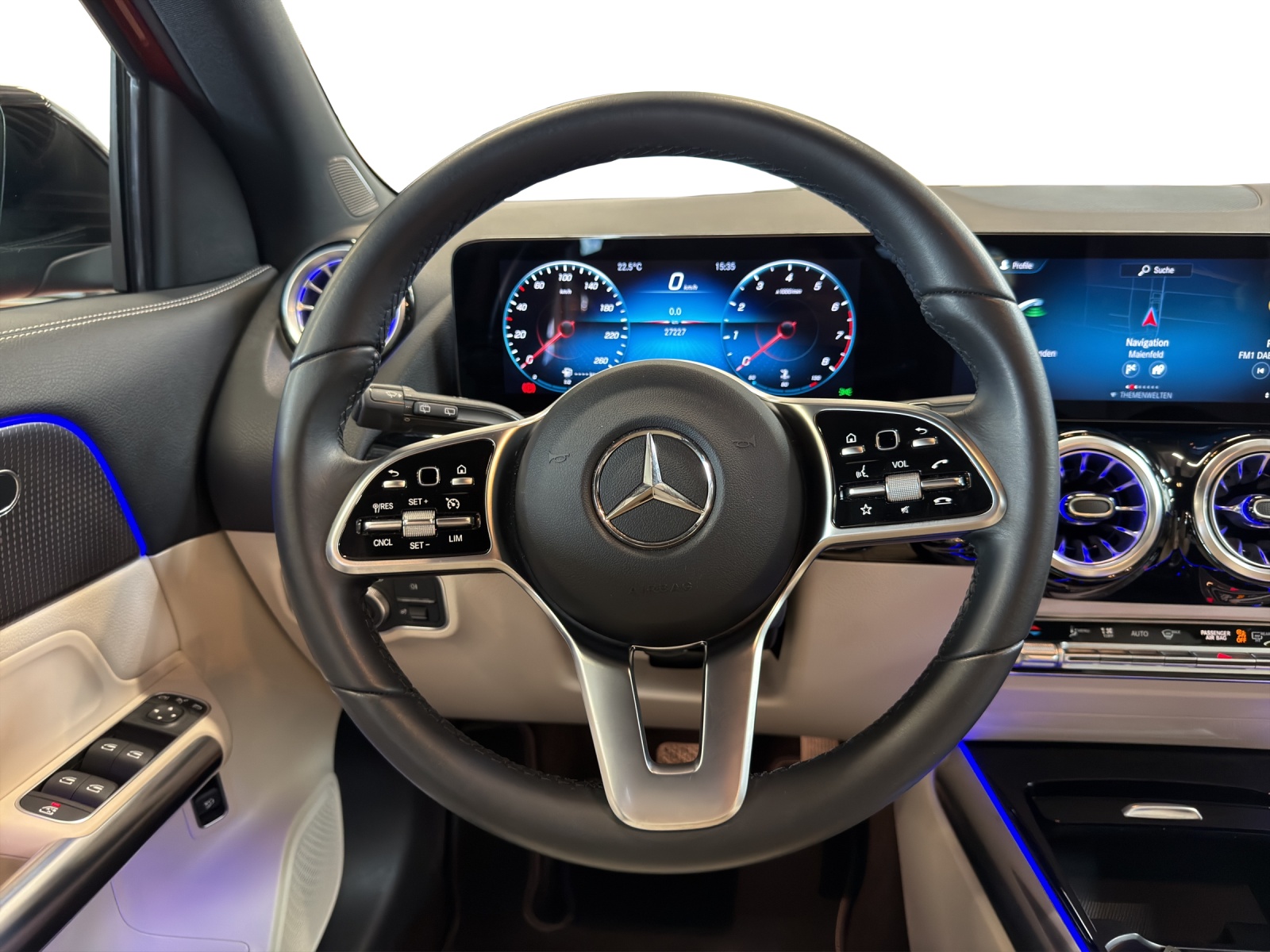 MERCEDES-BENZ GLA 200 4MATIC - 11